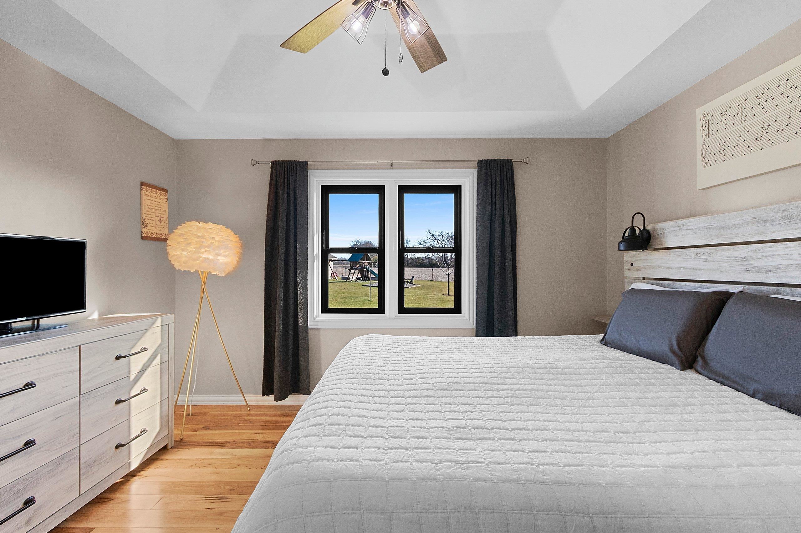 GREEN BAY, Wisconsin, 54311, United States, 4 Bedrooms Bedrooms, ,4 BathroomsBathrooms,Residential,For Sale,1991050