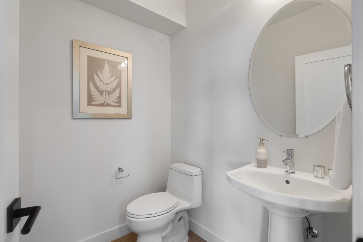 Pacifica, California, 94044, United States, 3 Bedrooms Bedrooms, ,3 BathroomsBathrooms,Residential,For Sale,2001839