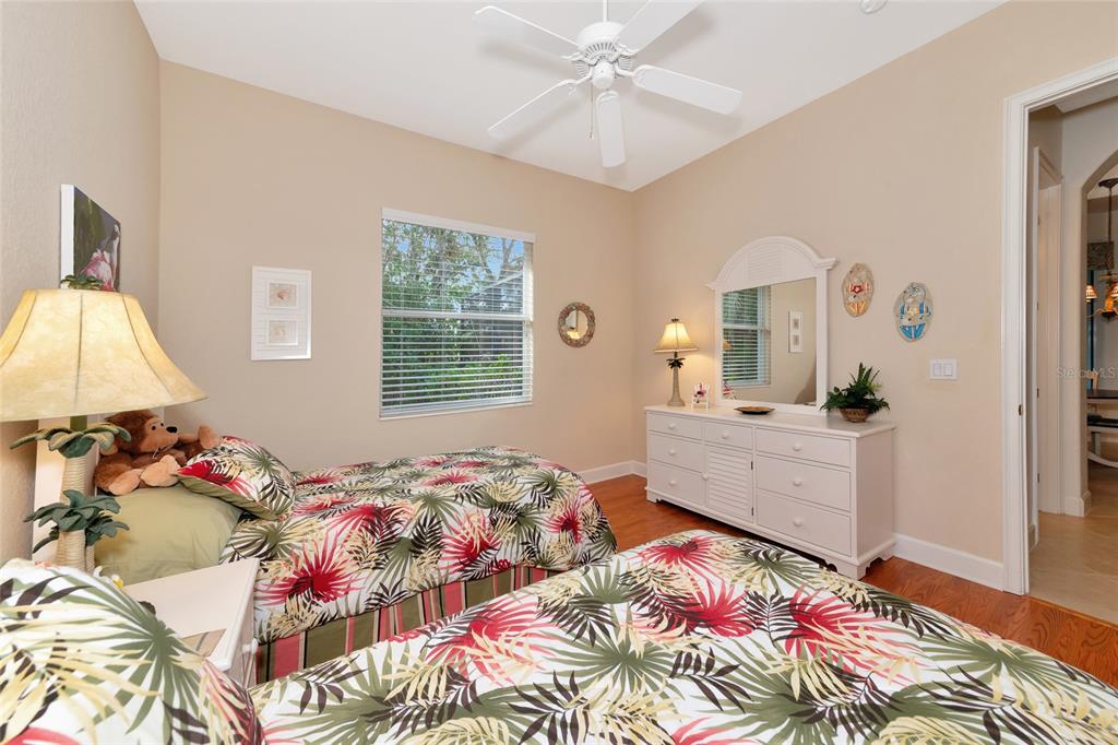 Bradenton, Florida, 34212, United States, 3 Bedrooms Bedrooms, ,3 BathroomsBathrooms,Residential,For Sale,1989547