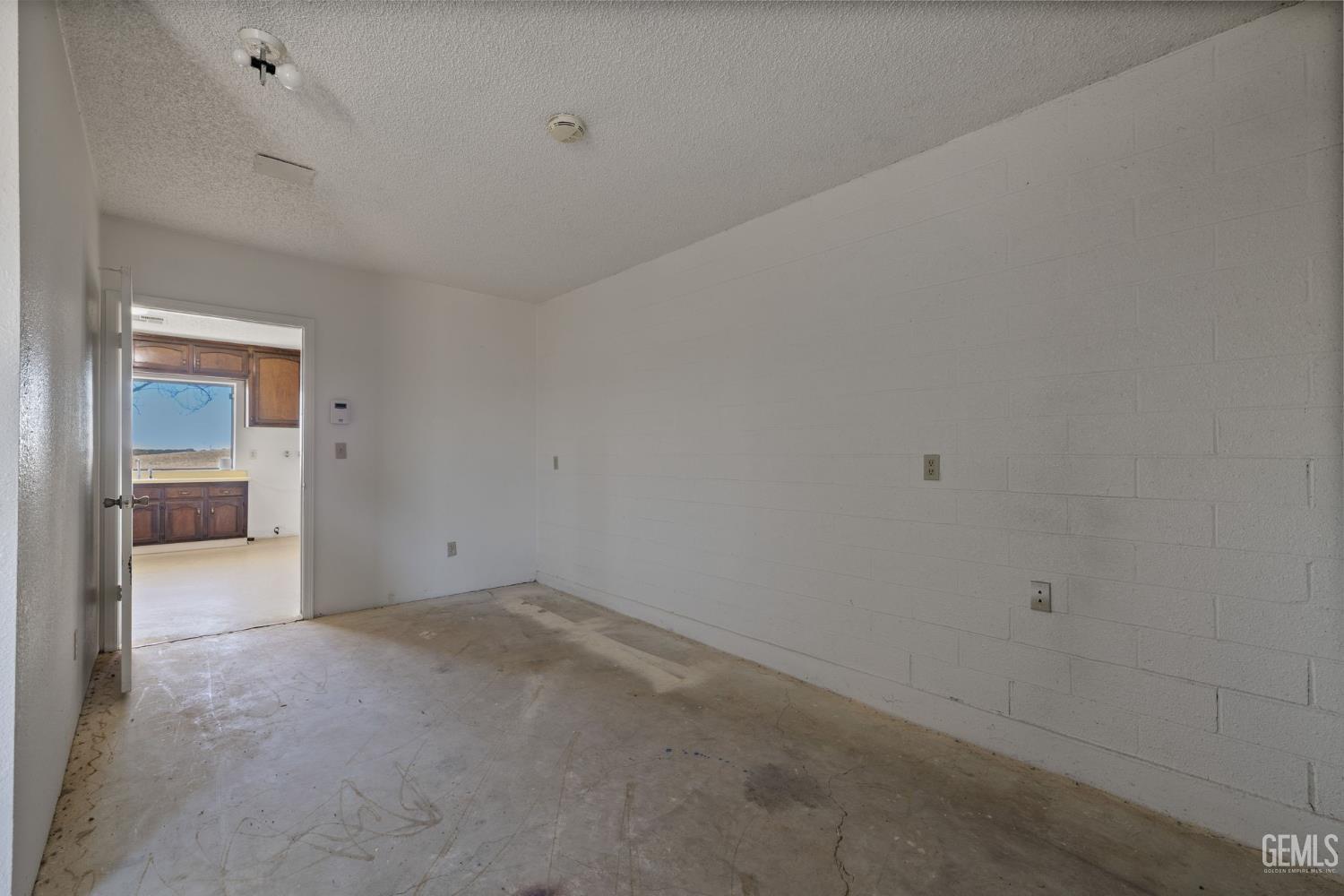 Mc Farland, California, 93250, United States, 3 Bedrooms Bedrooms, ,2 BathroomsBathrooms,Residential,For Sale,1994754