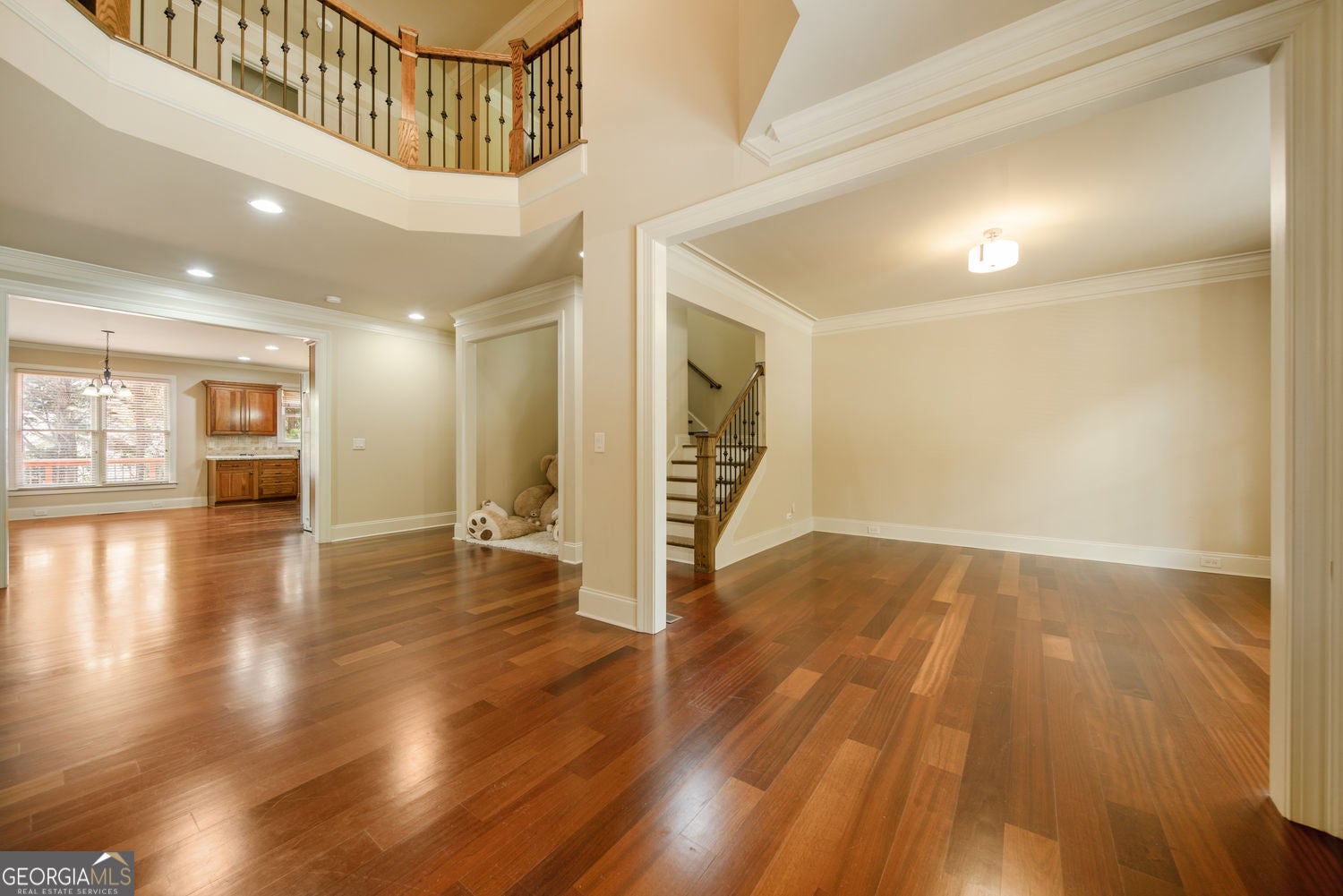 Snellville, Georgia, 30078, United States, 4 Bedrooms Bedrooms, ,5 BathroomsBathrooms,Residential,For Sale,1992513