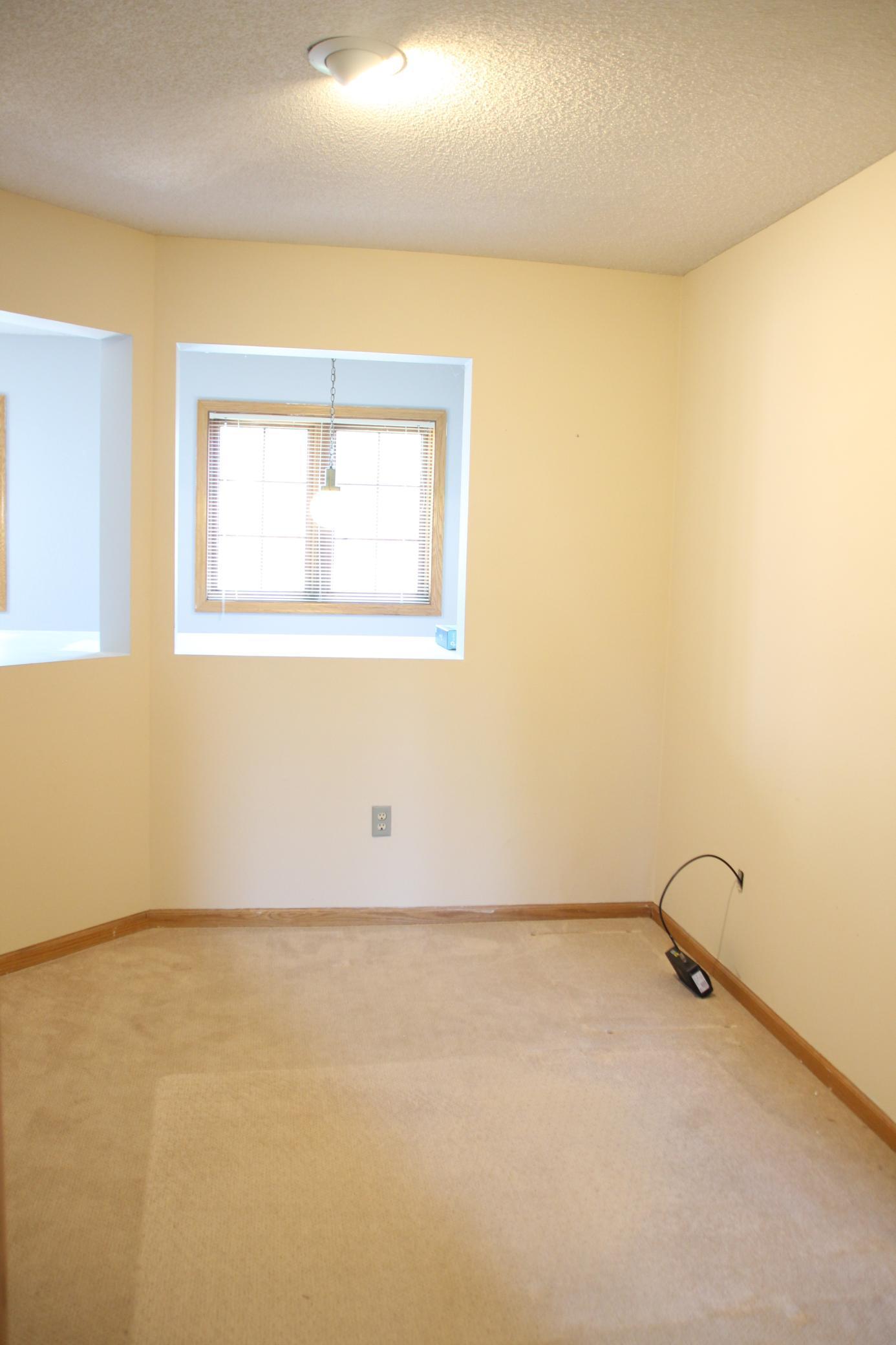 Lakeville, Minnesota, 55044, United States, 3 Bedrooms Bedrooms, ,2 BathroomsBathrooms,Residential,For Sale,1941010