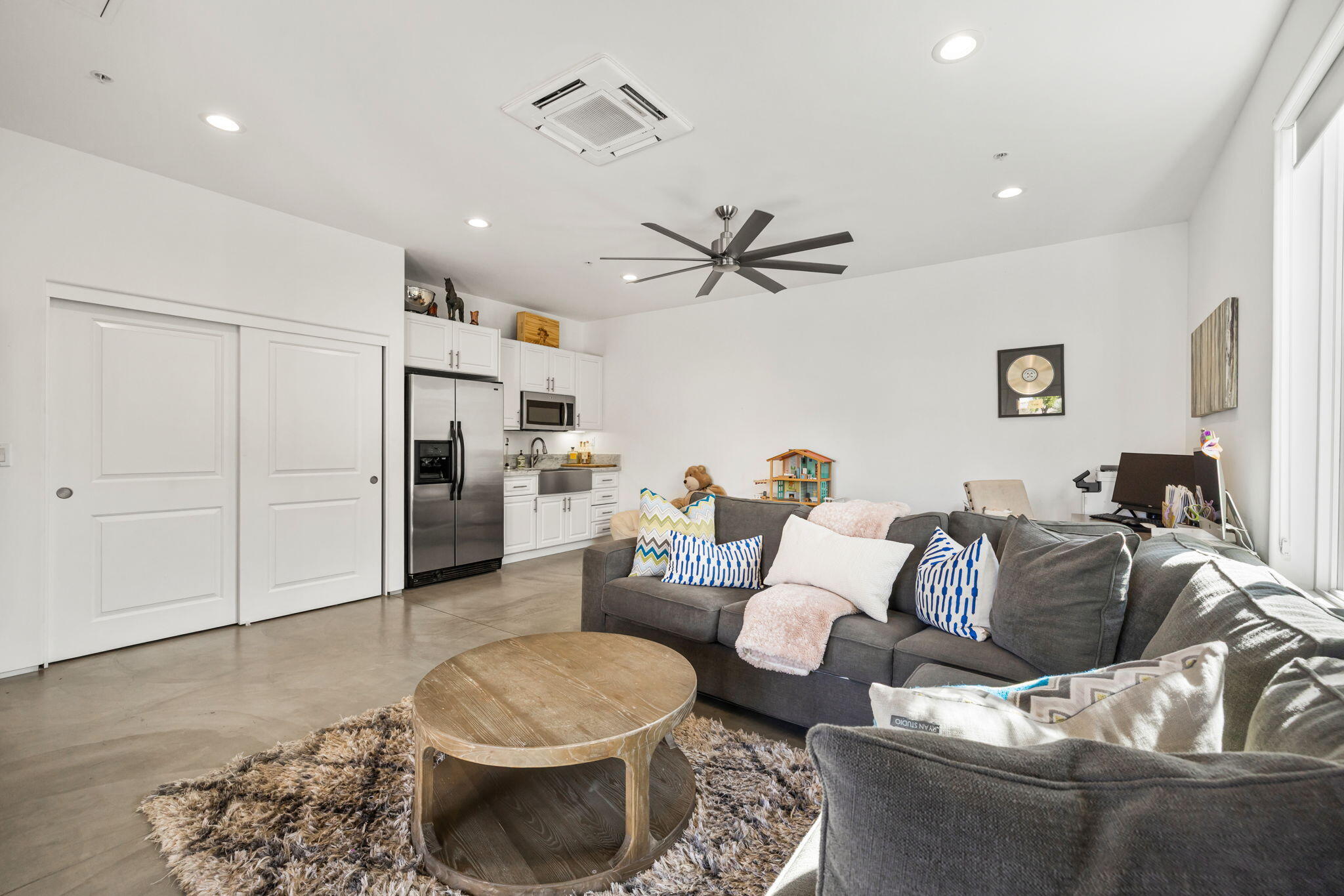 La Quinta, California, 92253, United States, 5 Bedrooms Bedrooms, ,3 BathroomsBathrooms,Residential,For Sale,1998389