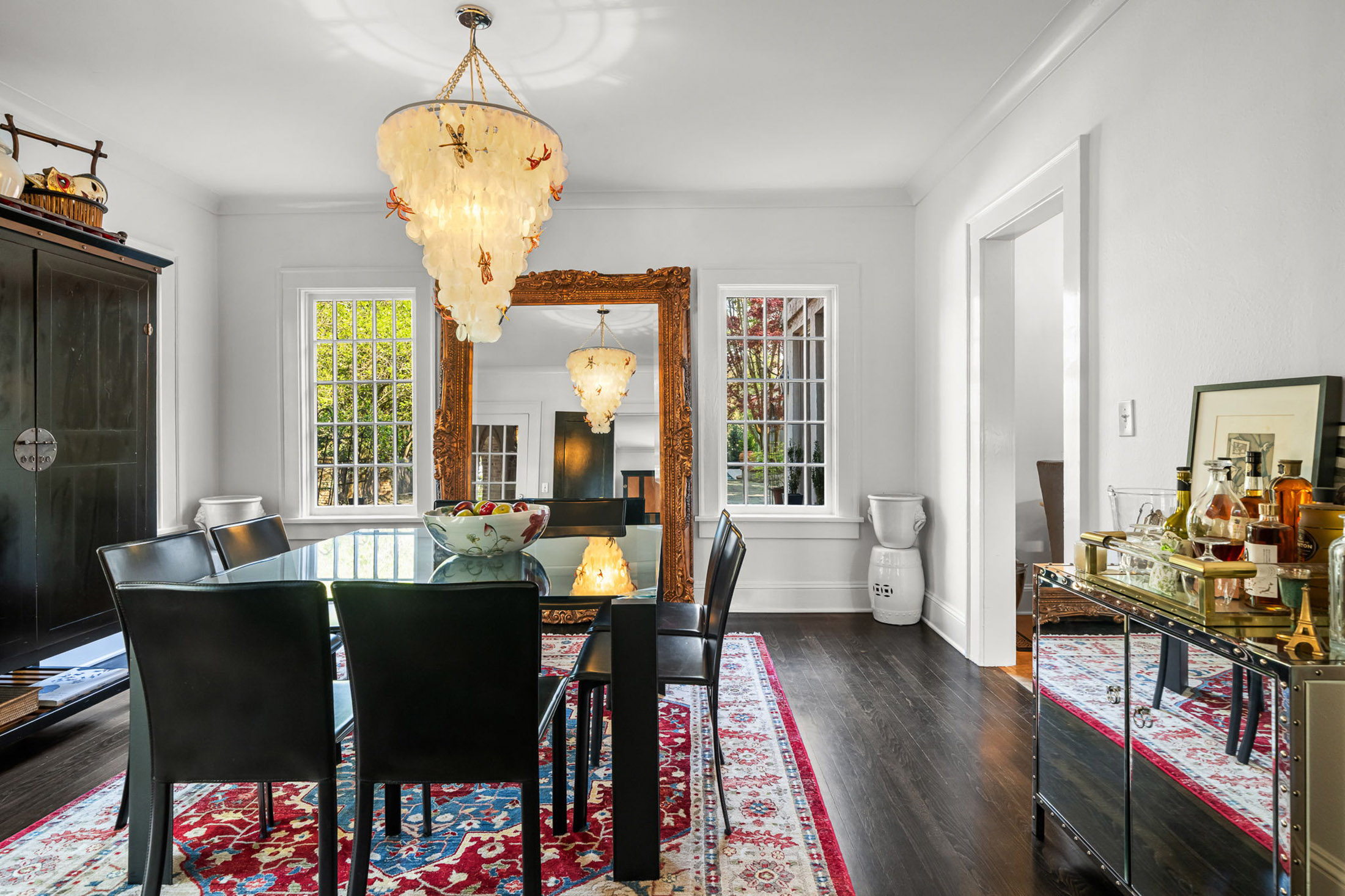  Timeless Ardmore Park Home Blends Classic Charm with Custom Renovations - 物件實景