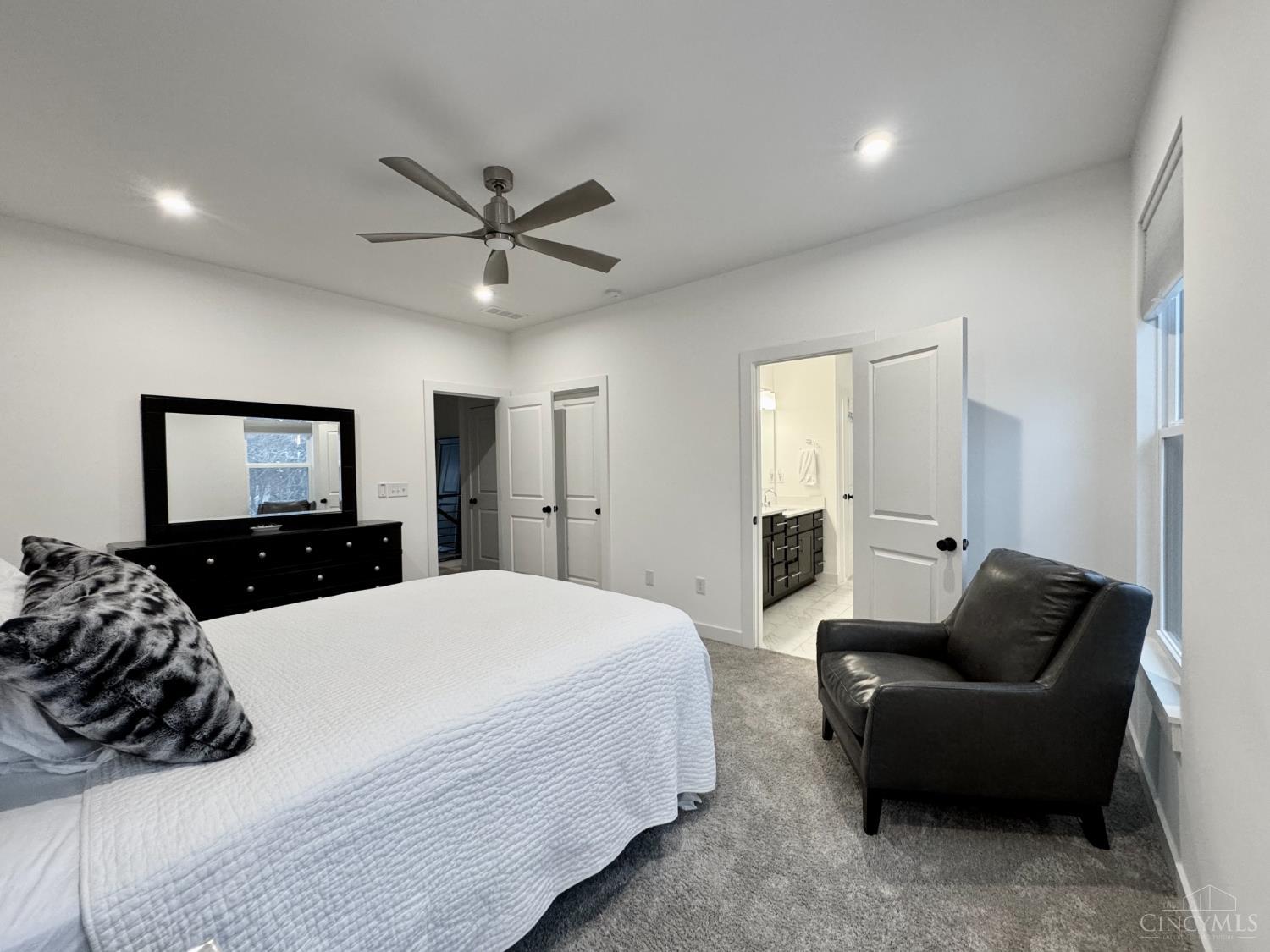 Loveland, Ohio, 45140, United States, 3 Bedrooms Bedrooms, ,3 BathroomsBathrooms,Residential,For Sale,2003068