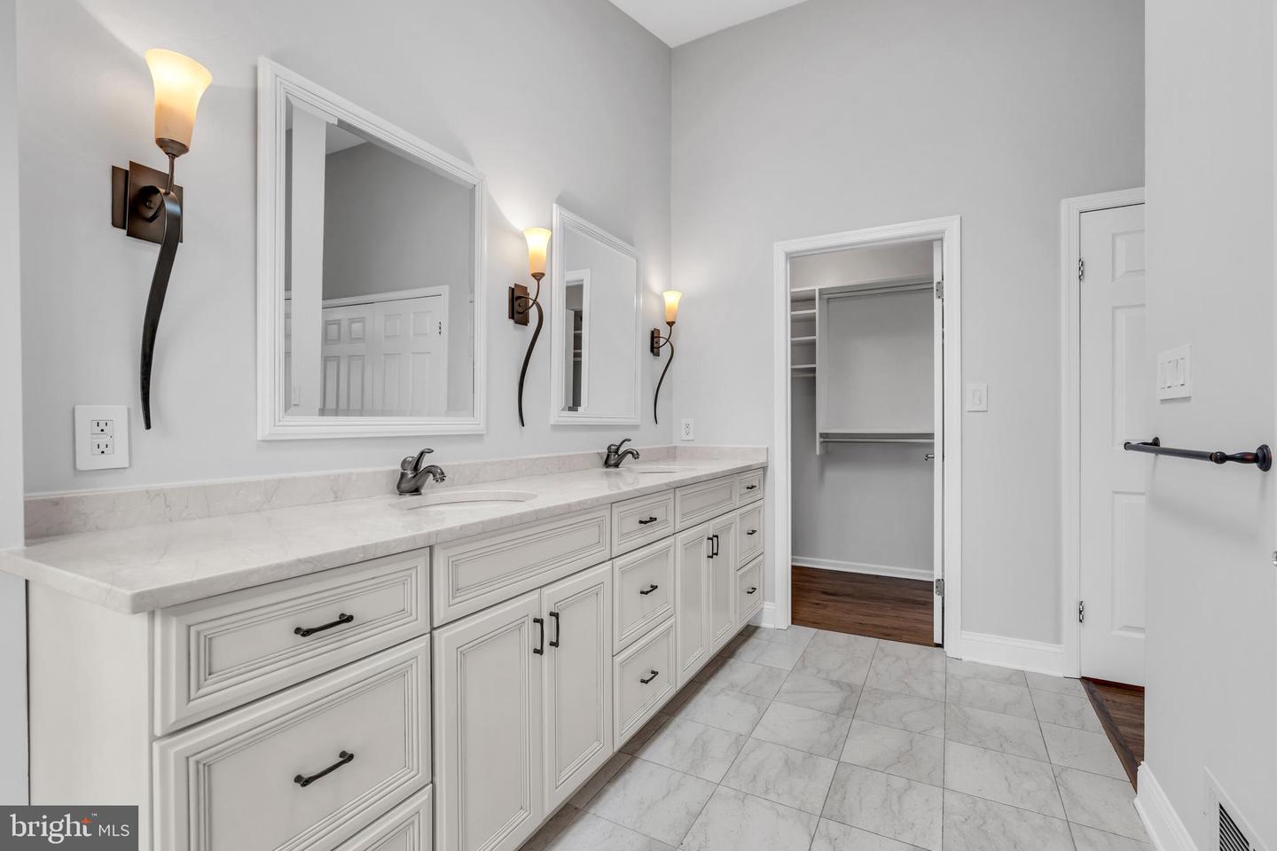 Princeton Junction, New Jersey, 08550, United States, 4 Bedrooms Bedrooms, ,4 BathroomsBathrooms,Residential,For Sale,2003201