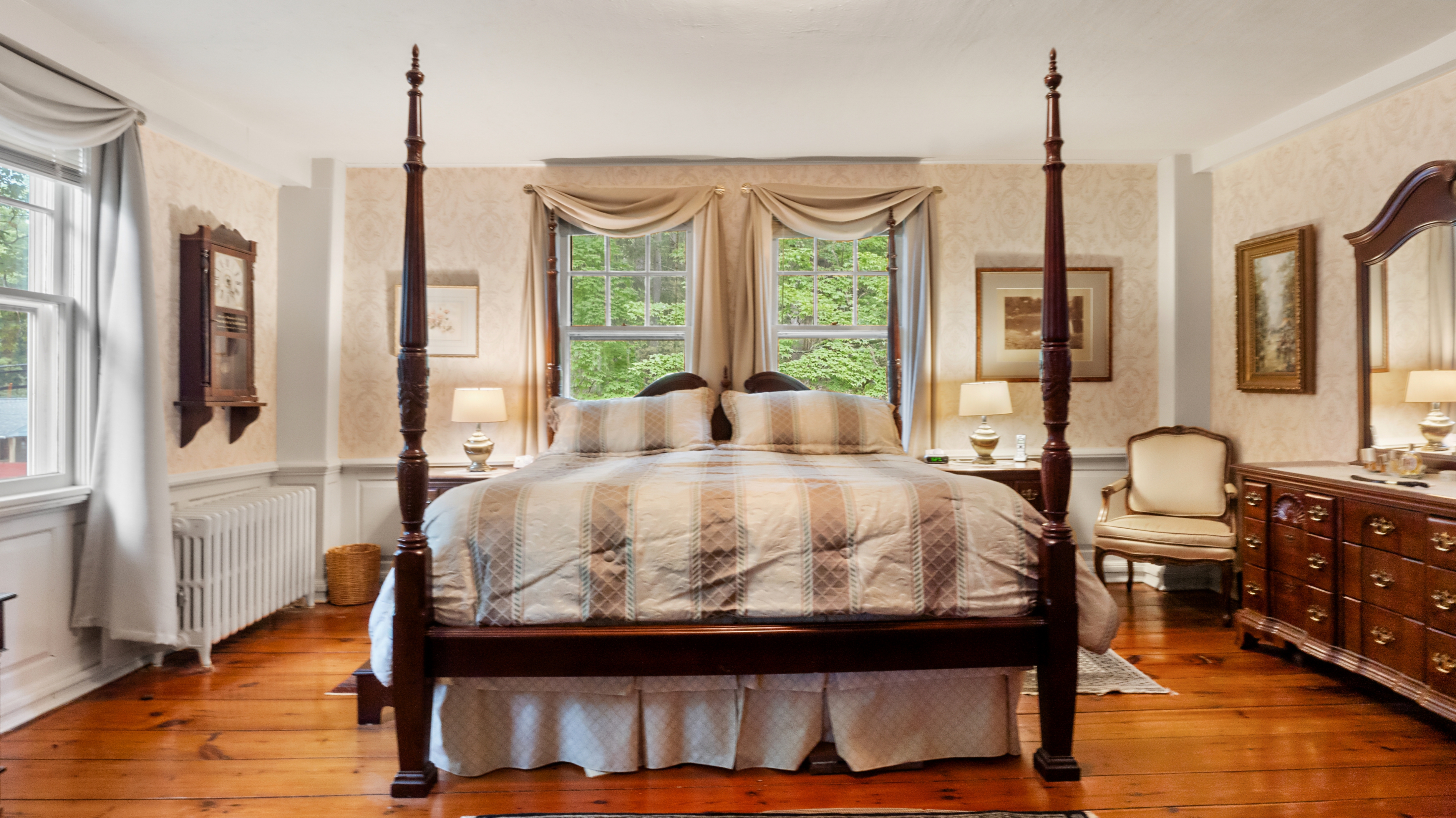  13-Acre Historic Estate with Modern Upgrades + Barn & Studio - 物件實景