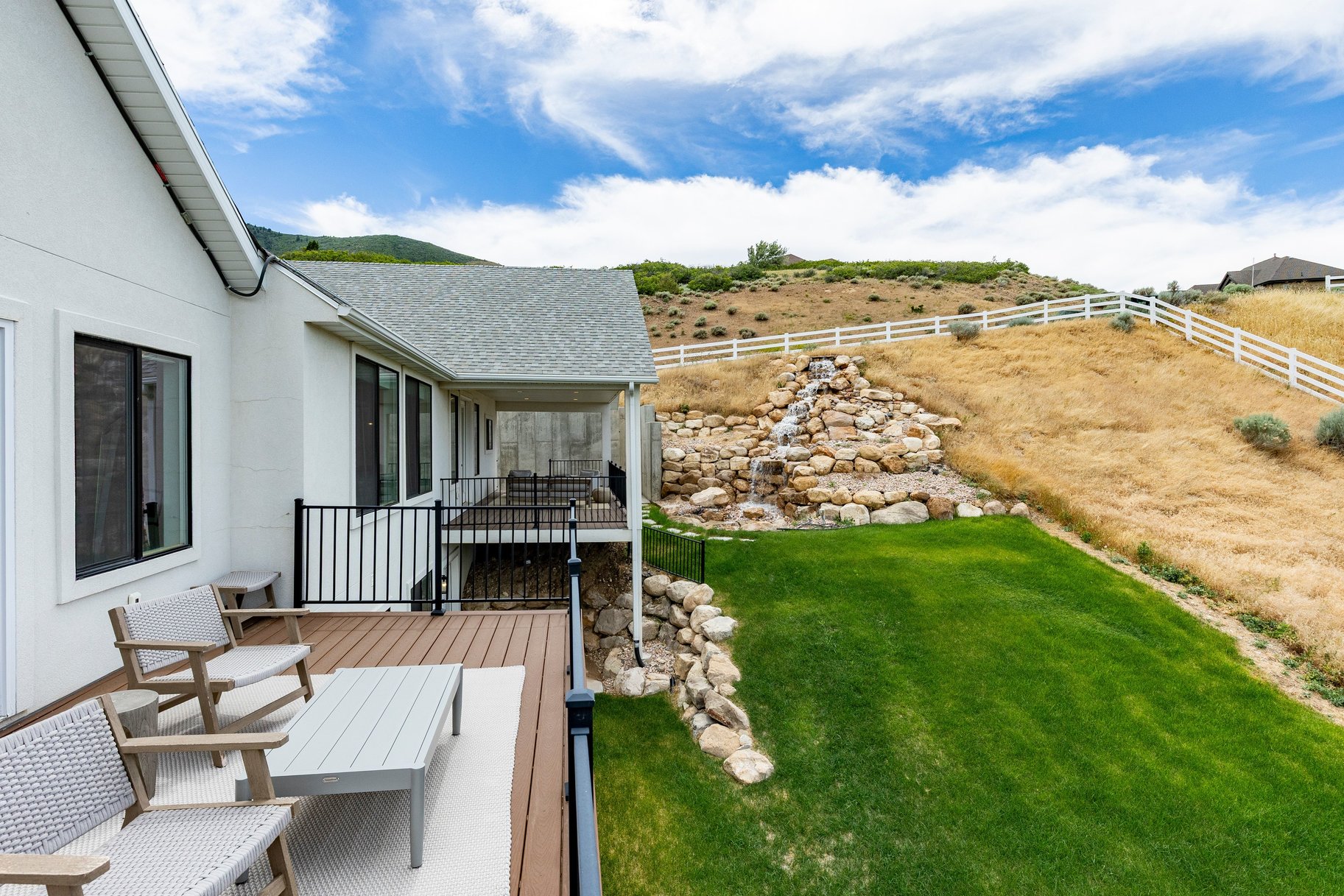  Custom Home with Fully Finished ADU Near Golf, Trails & Mountain Views - 物件實景