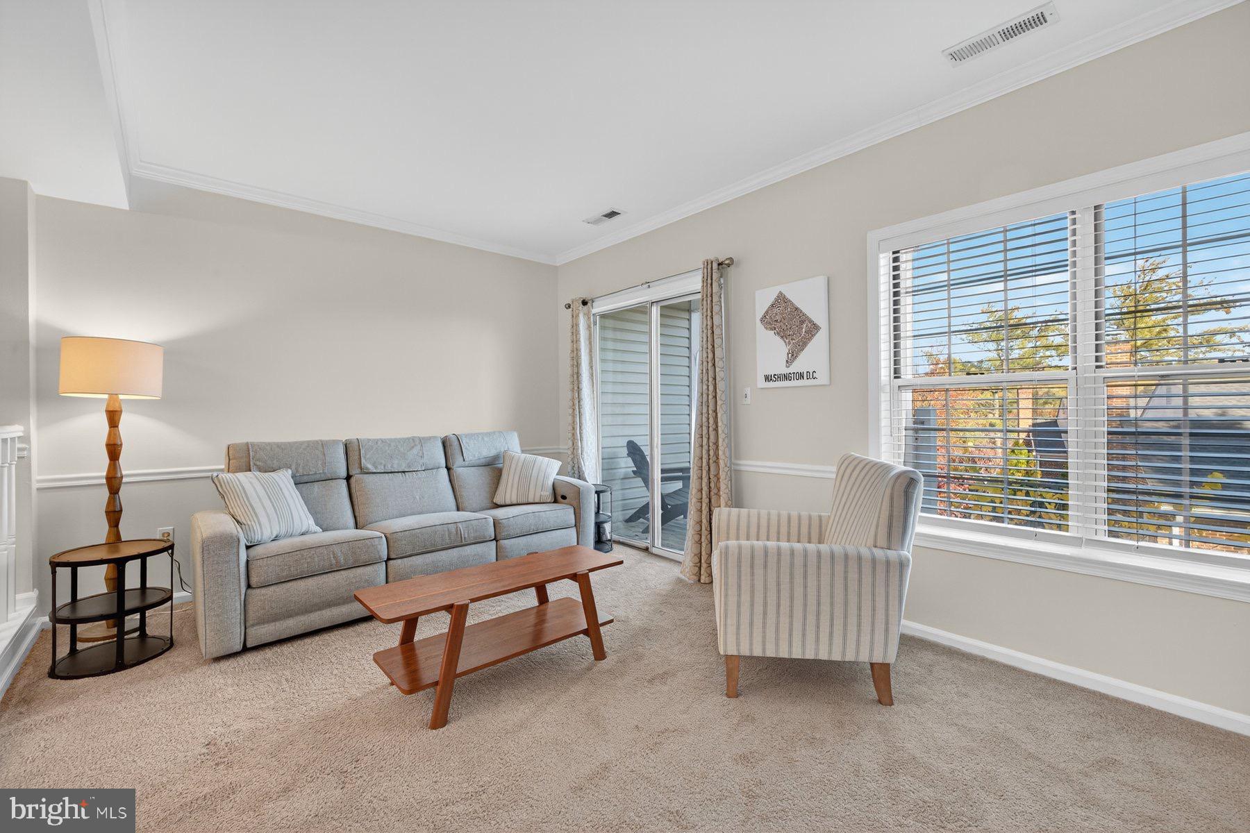 Arlington, Virginia, 22206, United States, ,Residential,For Sale,1992394