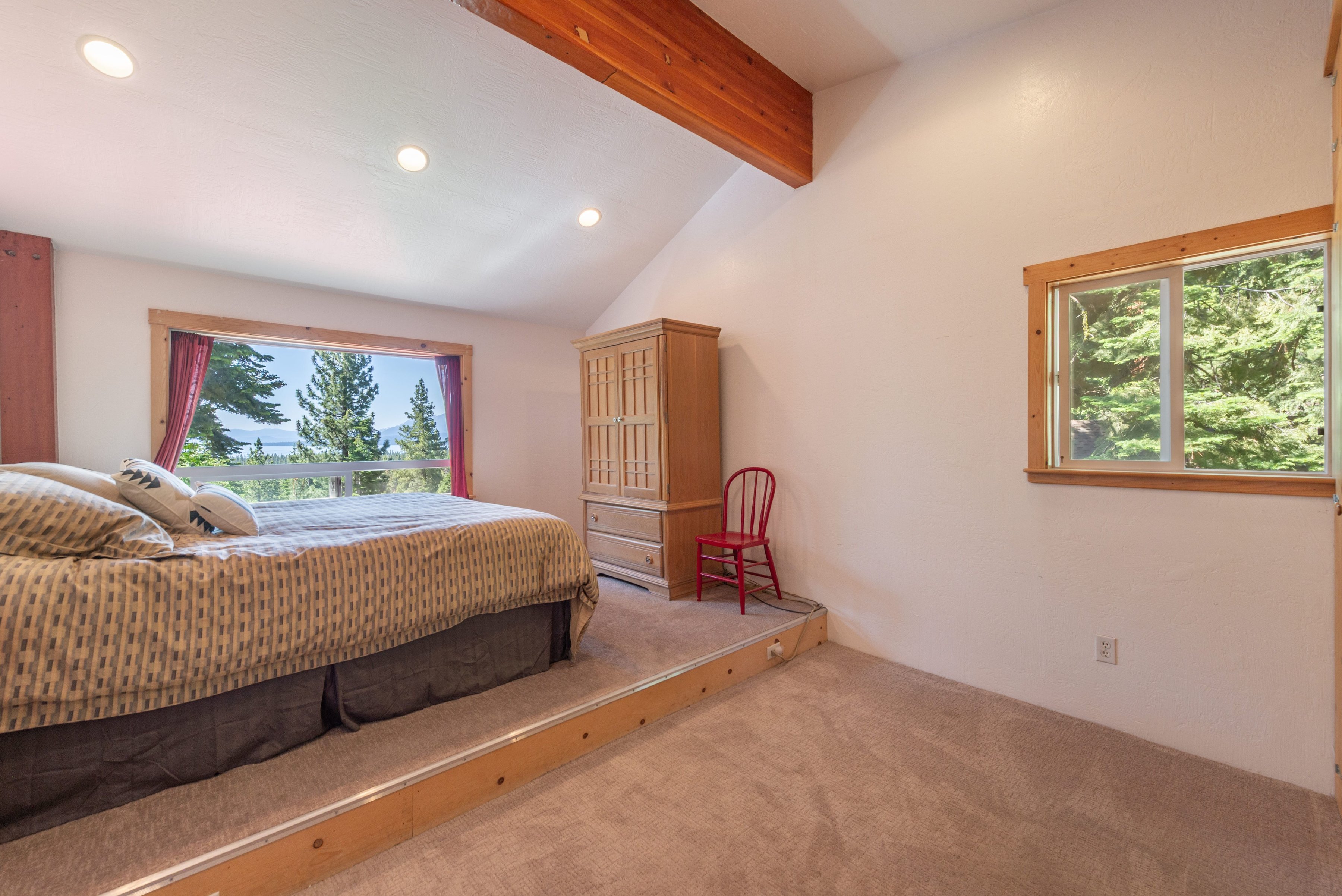  Lake Tahoe Views with Private Pier & Buoy Access - 物件實景