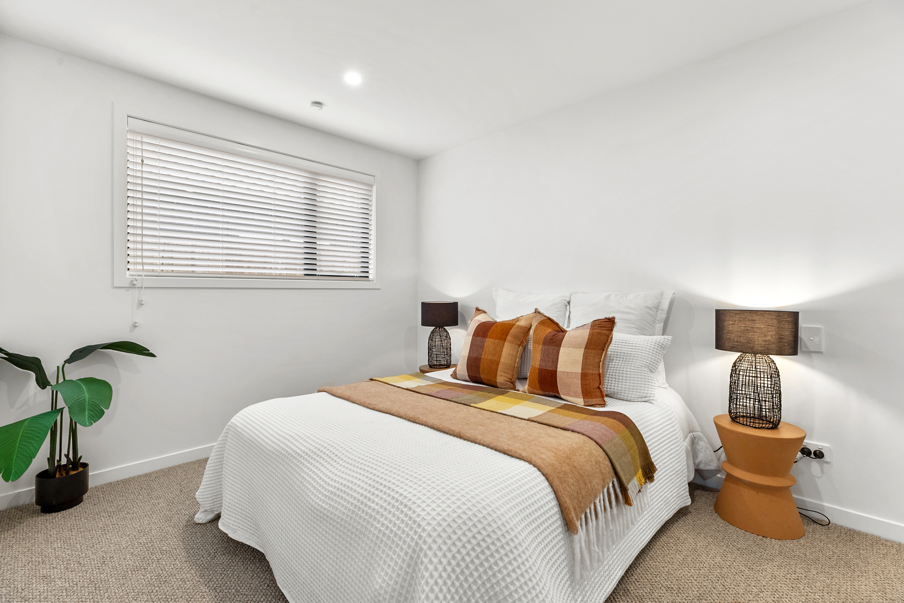  Home and Income - Done Brilliantly - 物件實景