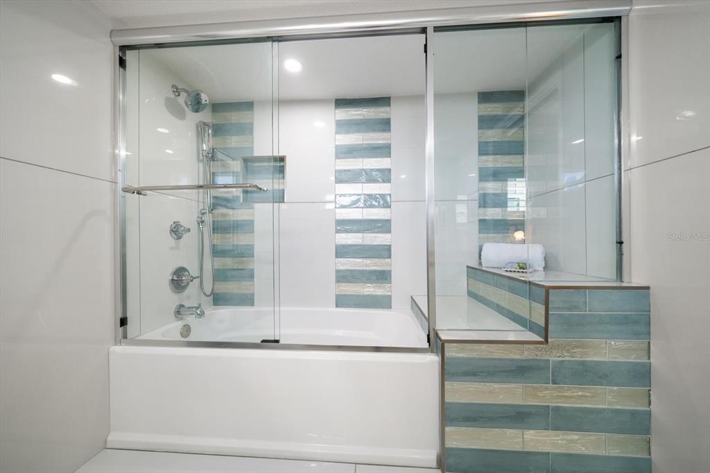 Clearwater Beach, Florida, 33767, United States, 3 Bedrooms Bedrooms, ,3 BathroomsBathrooms,Residential,For Sale,1988337