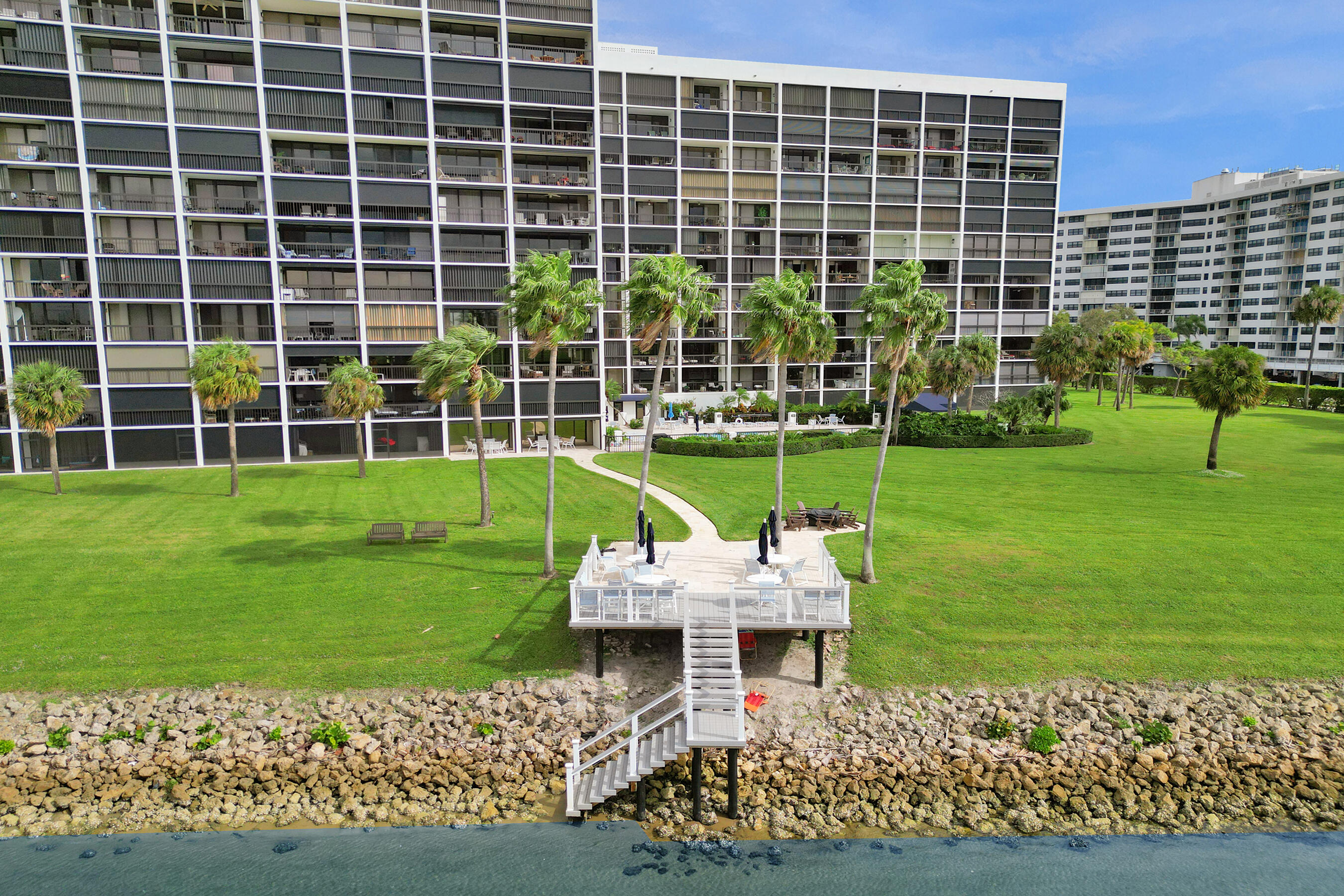 North Palm Beach, Florida, 33408, United States, 2 Bedrooms Bedrooms, ,2 BathroomsBathrooms,Residential,For Sale,1940741