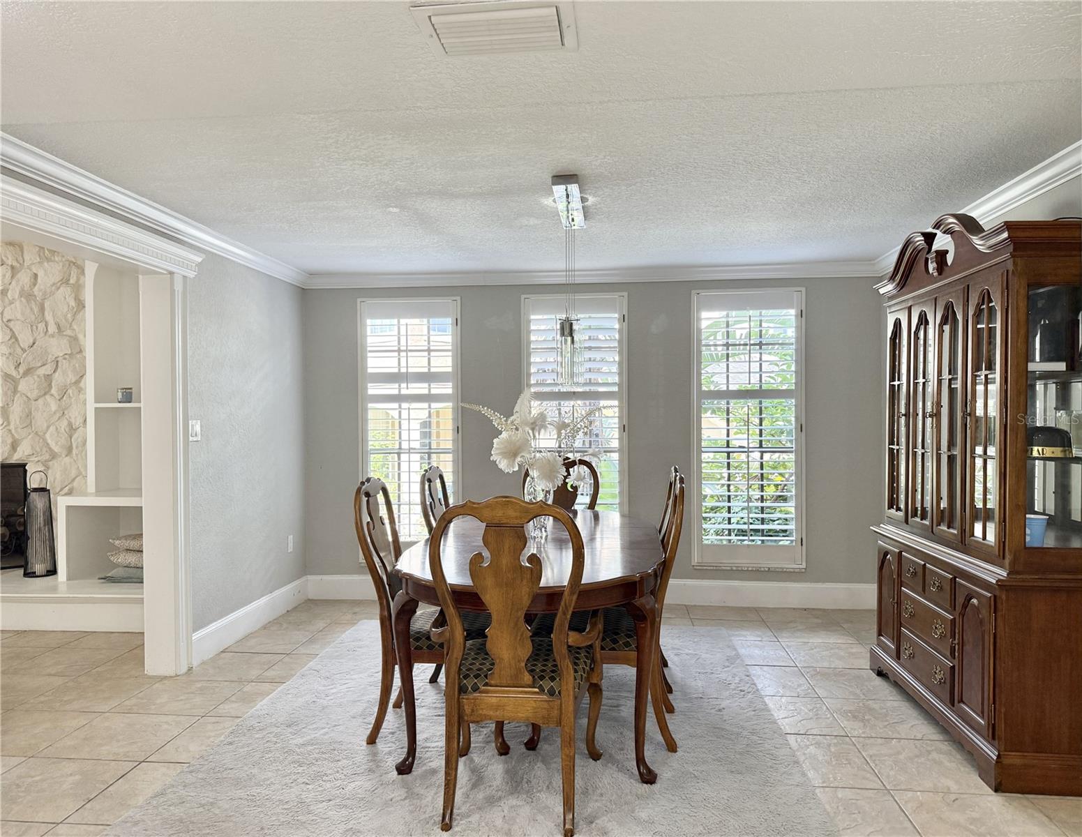 Temple Terrace, Florida, 33637, United States, 3 Bedrooms Bedrooms, ,4 BathroomsBathrooms,Residential,For Sale,1982268