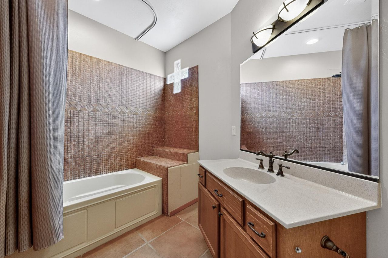 Edgewood, New Mexico, 87015, United States, 3 Bedrooms Bedrooms, ,4 BathroomsBathrooms,Residential,For Sale,1906900