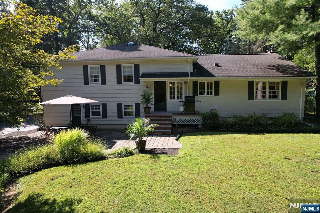 Wyckoff, New Jersey, 07481, United States, 4 Bedrooms Bedrooms, ,3 BathroomsBathrooms,Residential,For Sale,1950847