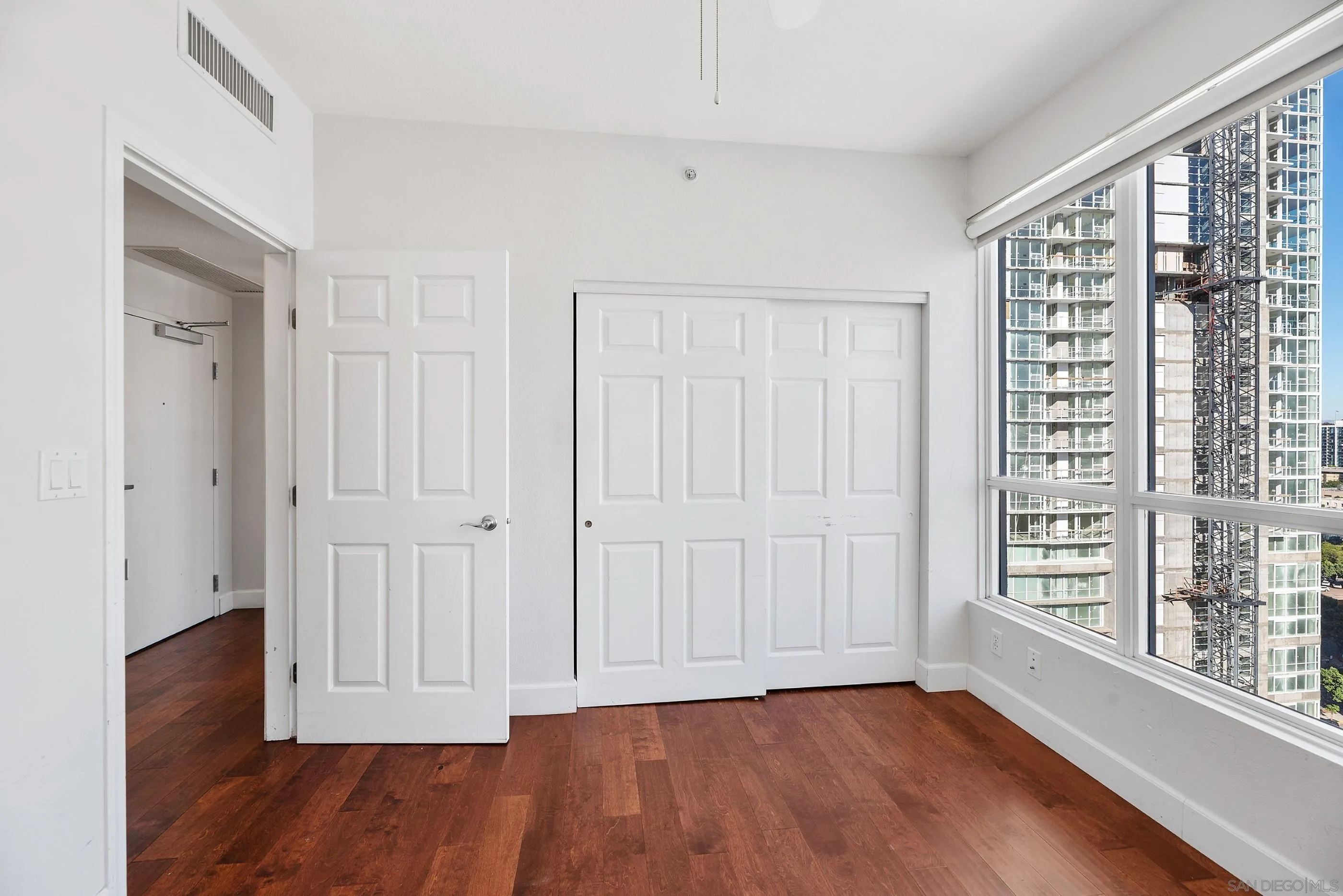 San Diego, California, 92101, United States, 1 Bedroom Bedrooms, ,1 BathroomBathrooms,Residential,For Sale,1999122