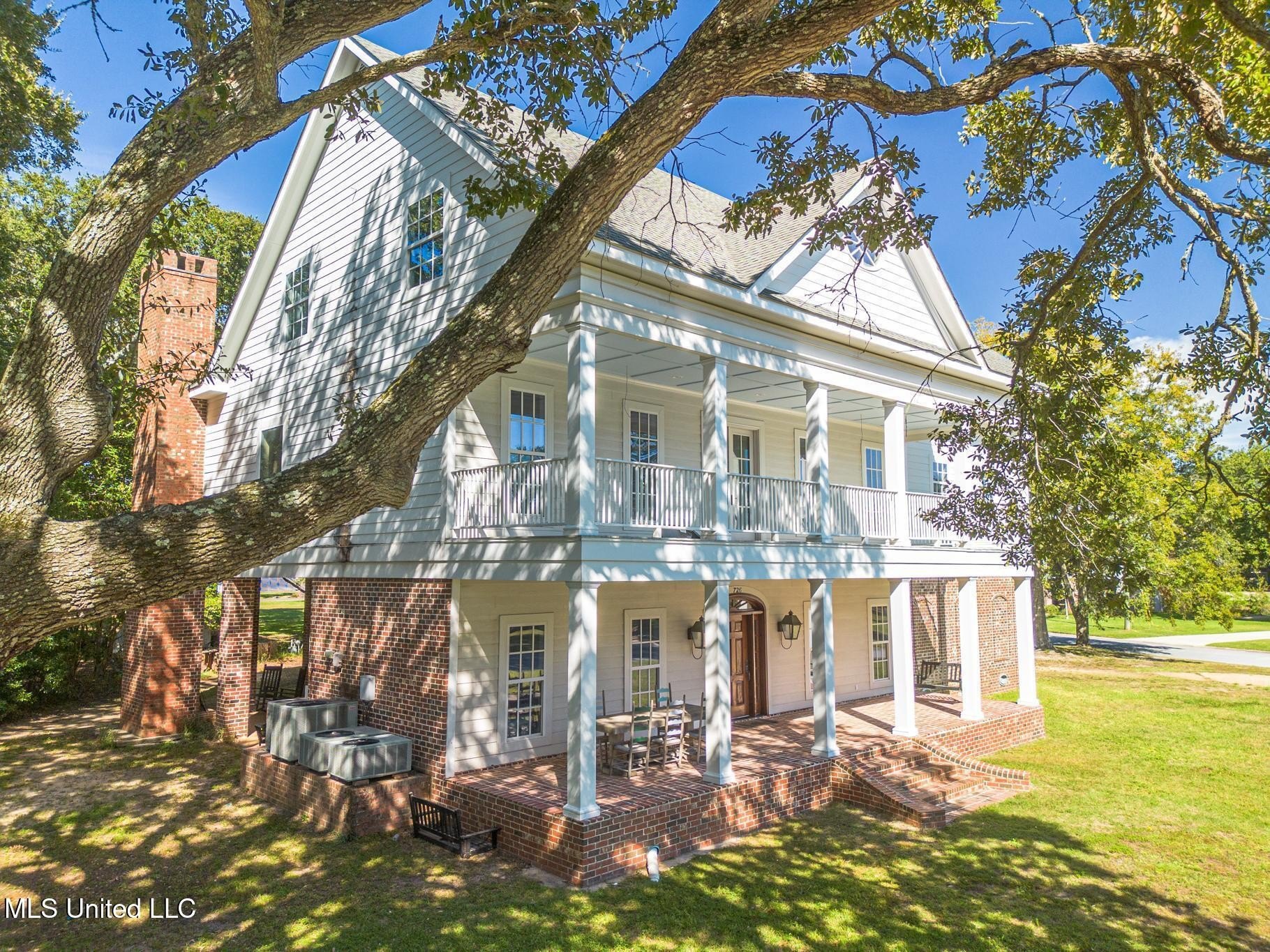 Pascagoula, Mississippi, 39581, United States, 5 Bedrooms Bedrooms, ,6 BathroomsBathrooms,Residential,For Sale,1977278