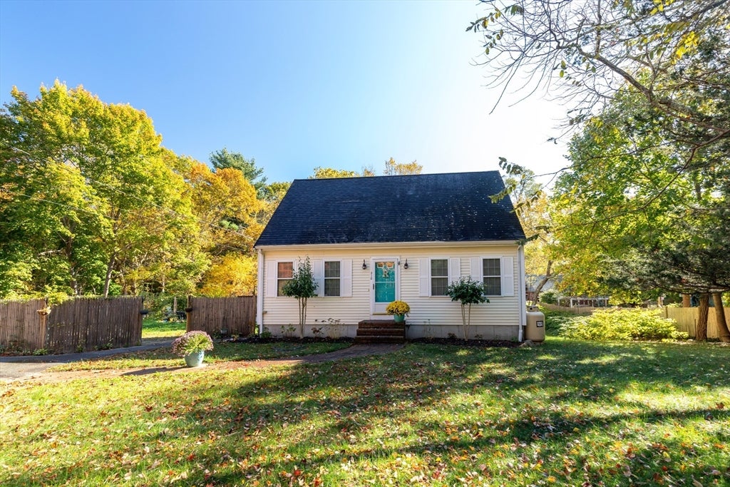 Carver, Massachusetts, 02330, United States, 2 Bedrooms Bedrooms, ,2 BathroomsBathrooms,Residential,For Sale,1983292