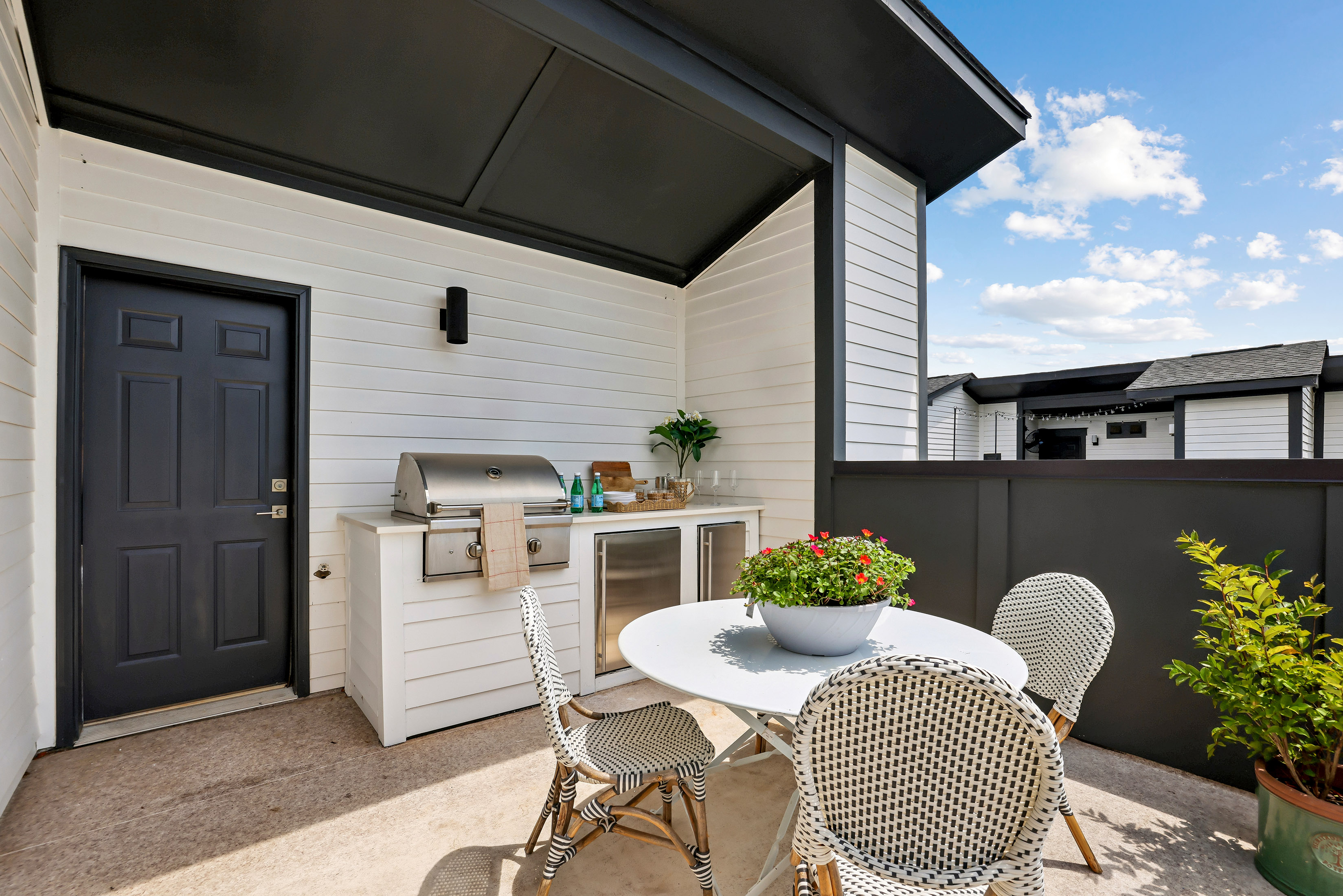  Sunlit Corner Unit Townhome with a Private Rooftop Terrace - 物件實景