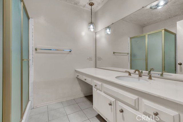 Ladera Heights, California, 90056, United States, 2 Bedrooms Bedrooms, ,3 BathroomsBathrooms,Residential,For Sale,1935924