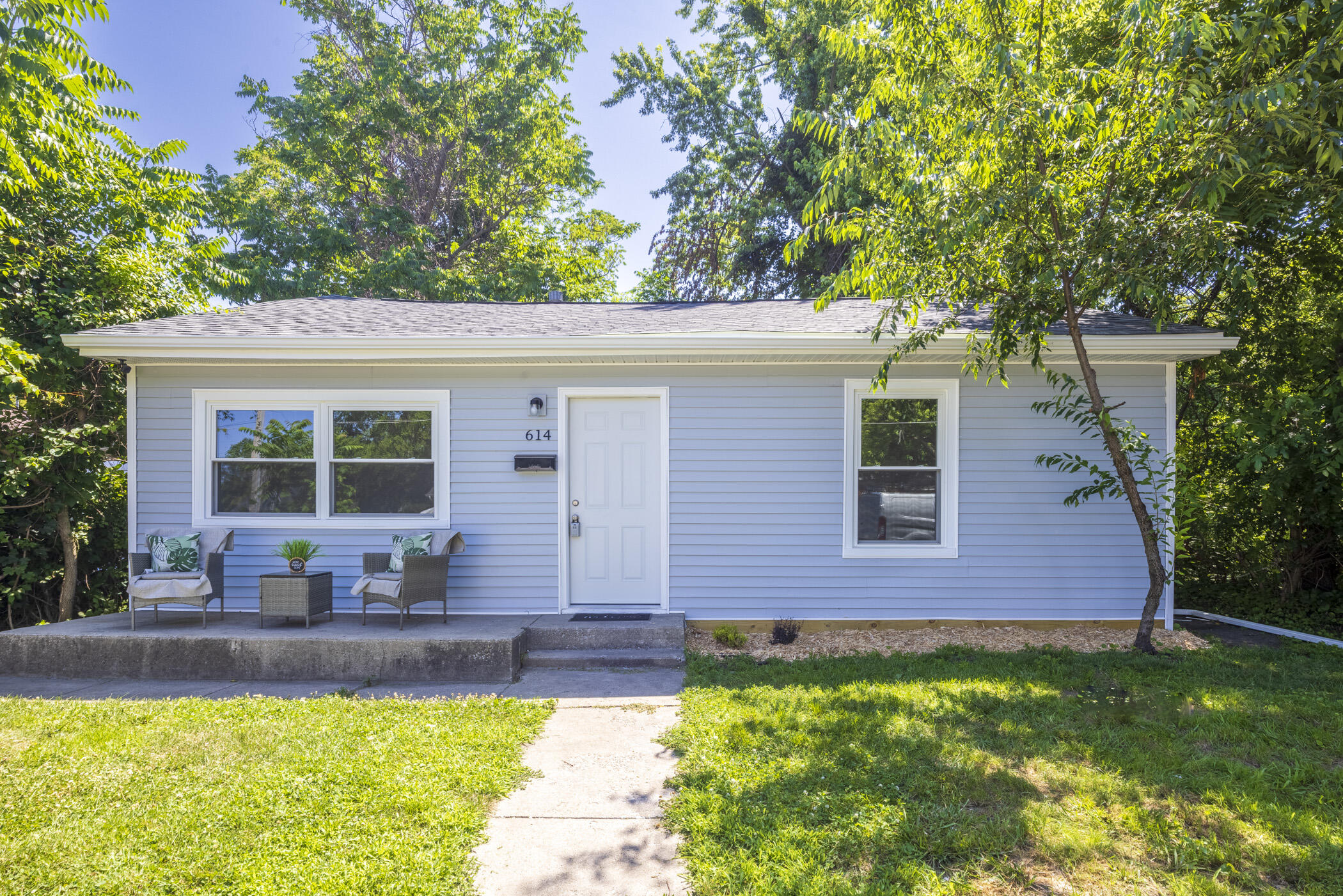 Carlon Ct, Michigan City, IN 46360
