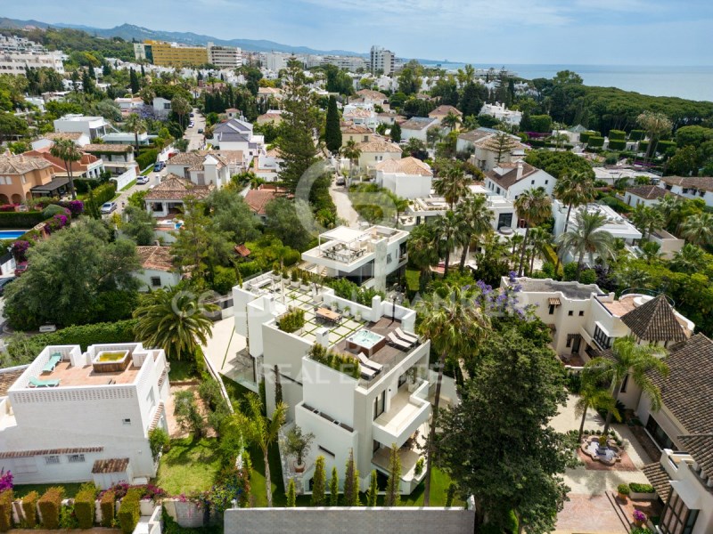 Marbella, Andalusia, ES, 5 Bedrooms Bedrooms, ,6 BathroomsBathrooms,Residential,For Sale,1804123