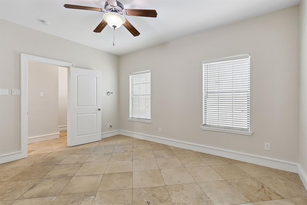 Dallas, Texas, 75204, United States, 2 Bedrooms Bedrooms, ,3 BathroomsBathrooms,Residential,For Sale,1895857