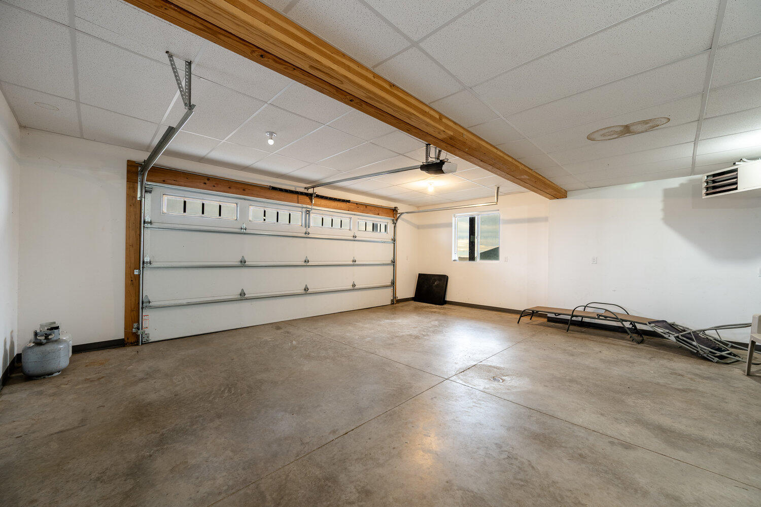 Buffalo, Wyoming, 82834, United States, 4 Bedrooms Bedrooms, ,4 BathroomsBathrooms,Residential,For Sale,1990981