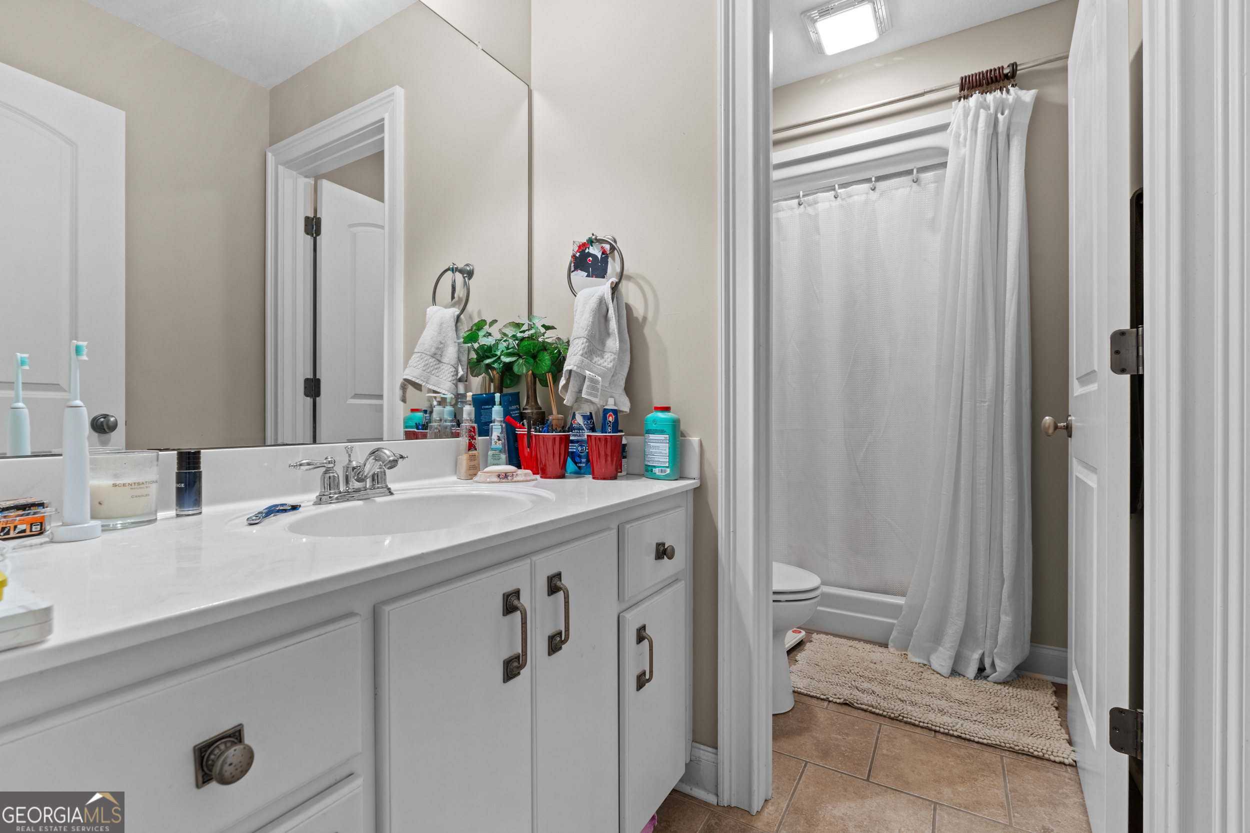 Statesboro, Georgia, 30461, United States, 5 Bedrooms Bedrooms, ,4 BathroomsBathrooms,Residential,For Sale,1794838