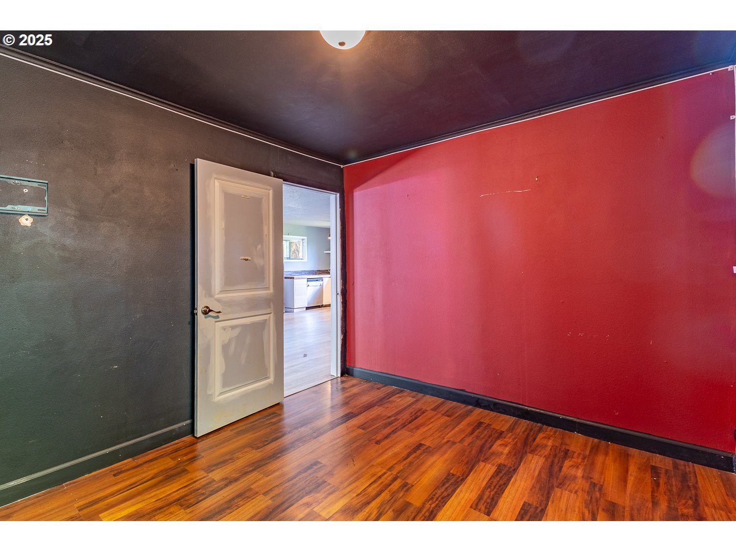 Vancouver, Washington, 98663, United States, 3 Bedrooms Bedrooms, ,1 BathroomBathrooms,Residential,For Sale,1846547