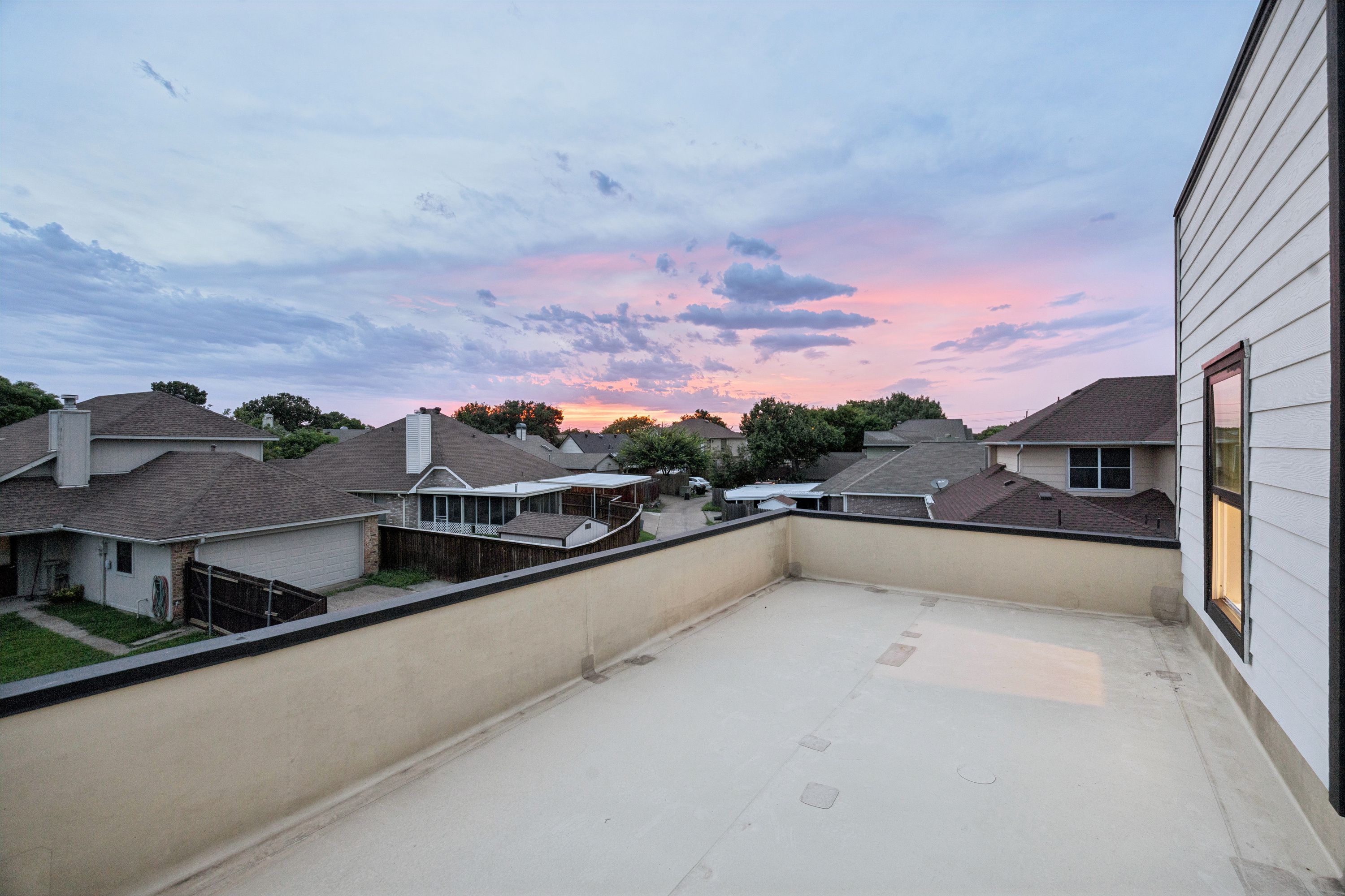  Rare Newer Multi Gen Living with Room to Grow - 物件實景