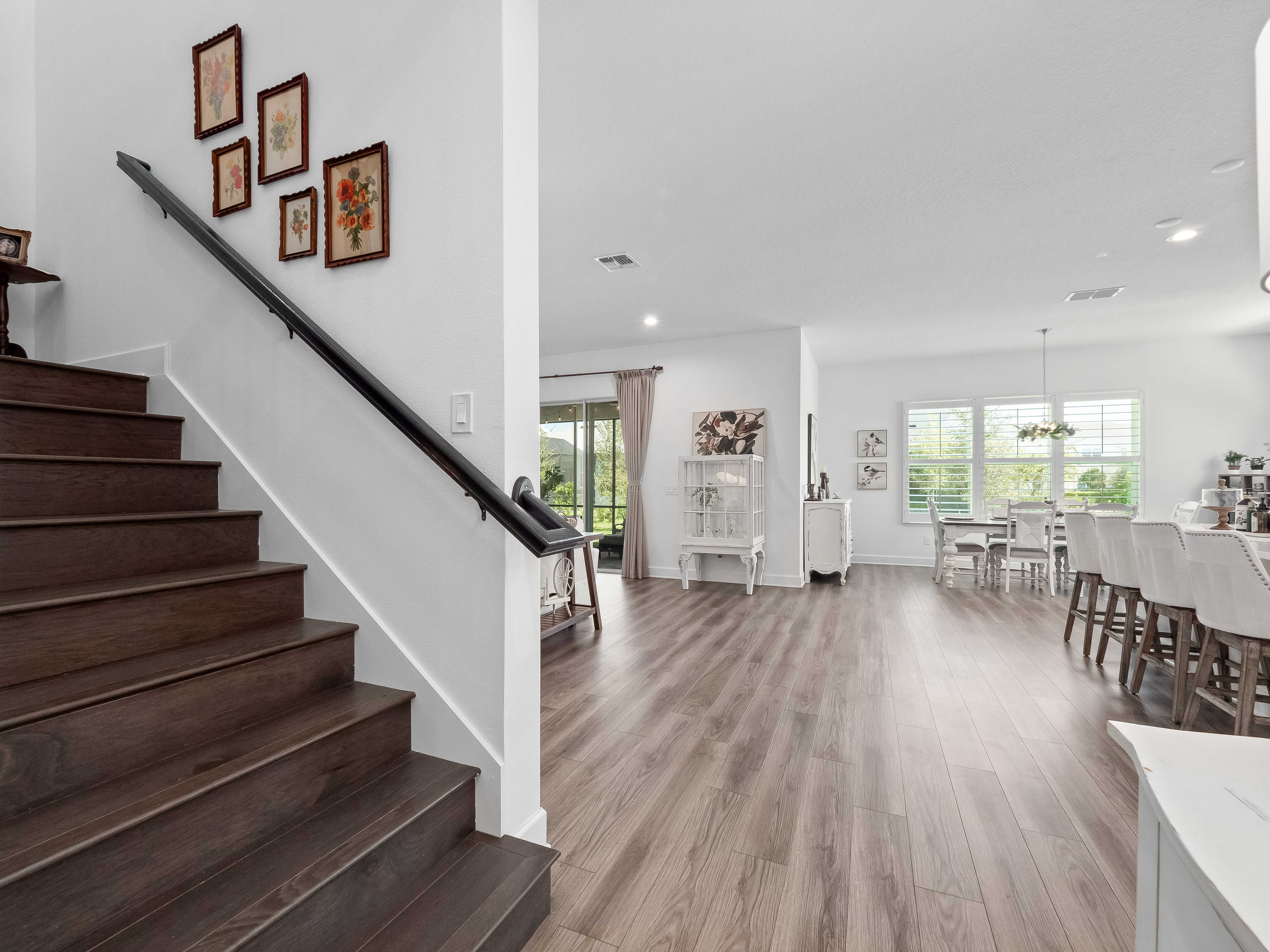 Winter Garden, Florida, 34787, United States, 5 Bedrooms Bedrooms, ,5 BathroomsBathrooms,Residential,For Sale,1914233