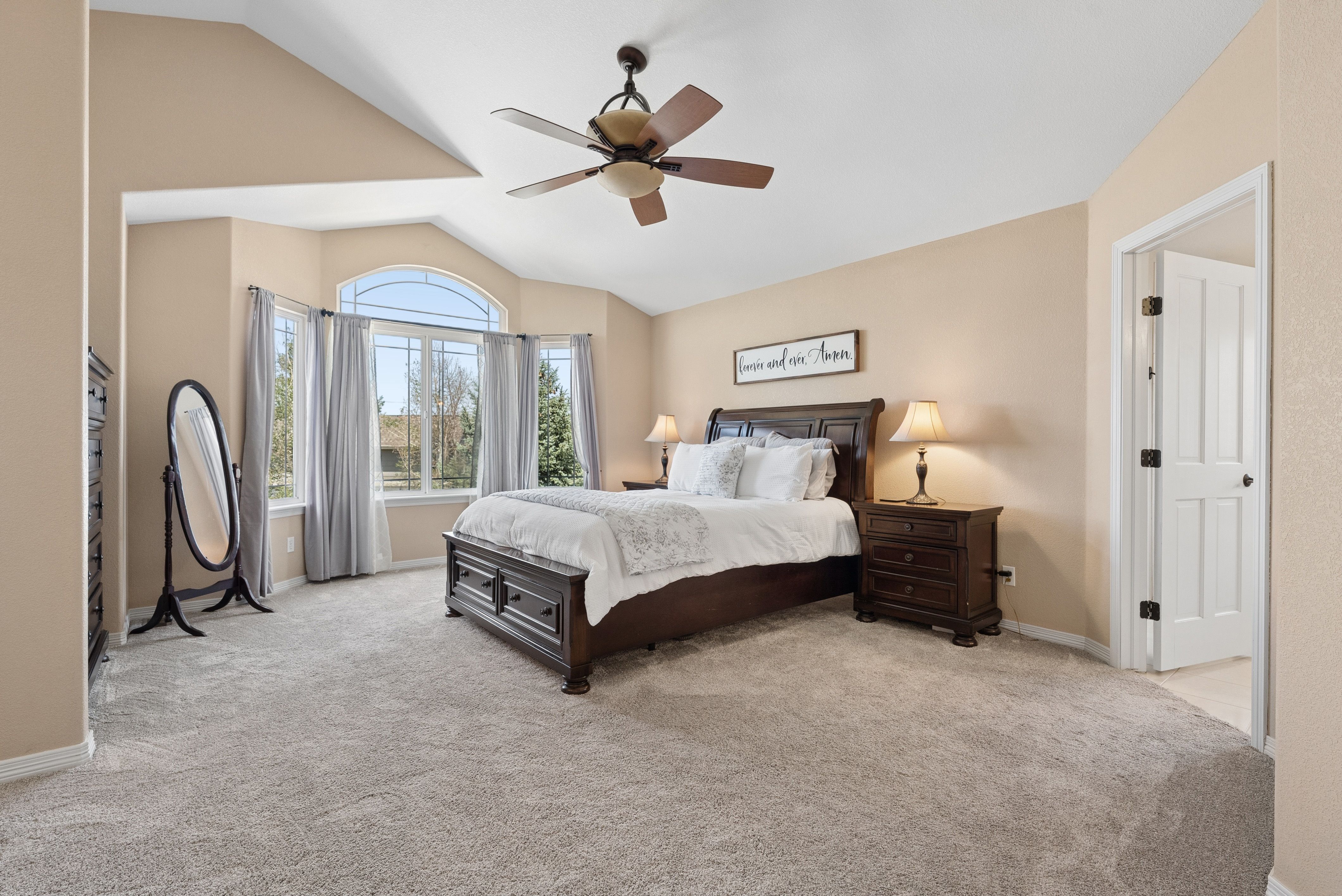 Luxury Living In Tallyn