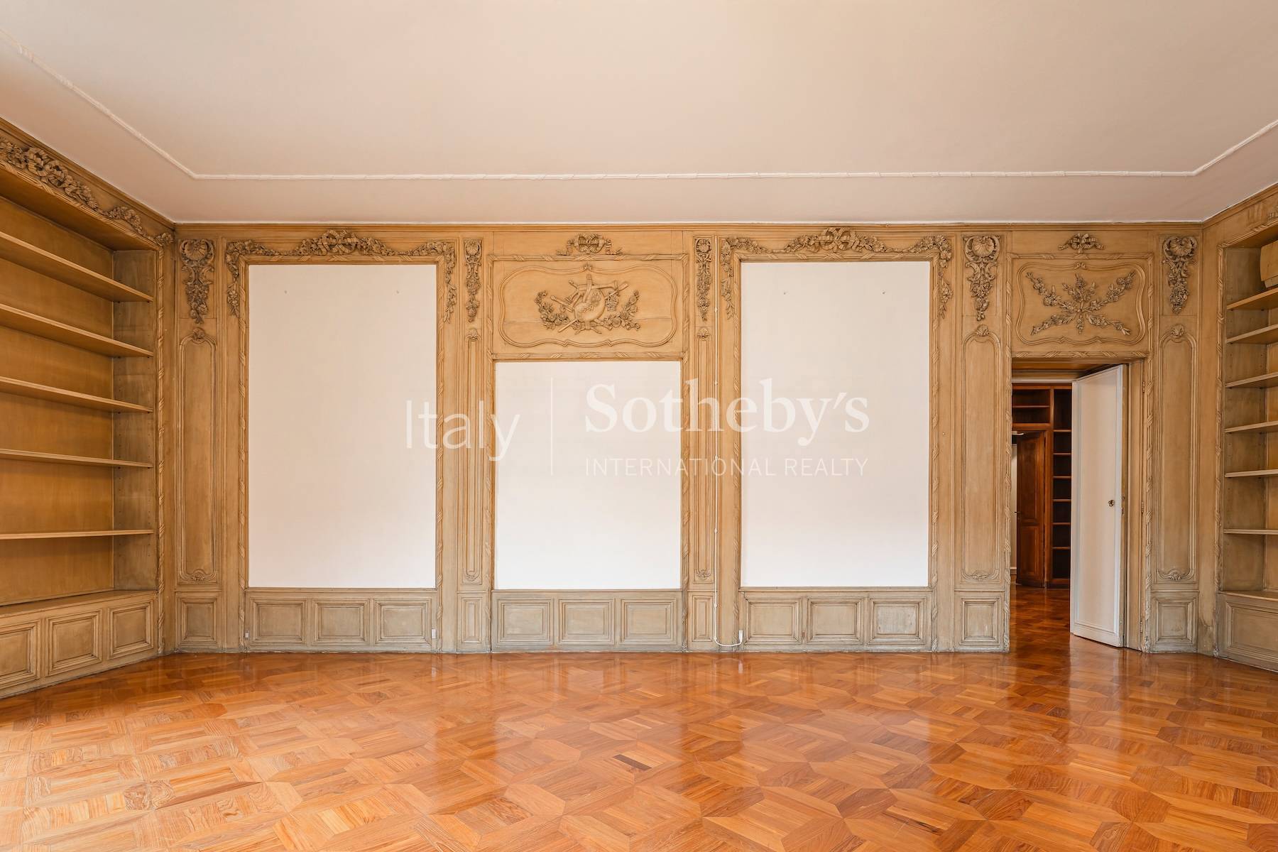  Exclusive Historic Residence with Original Frescoes - 物件實景