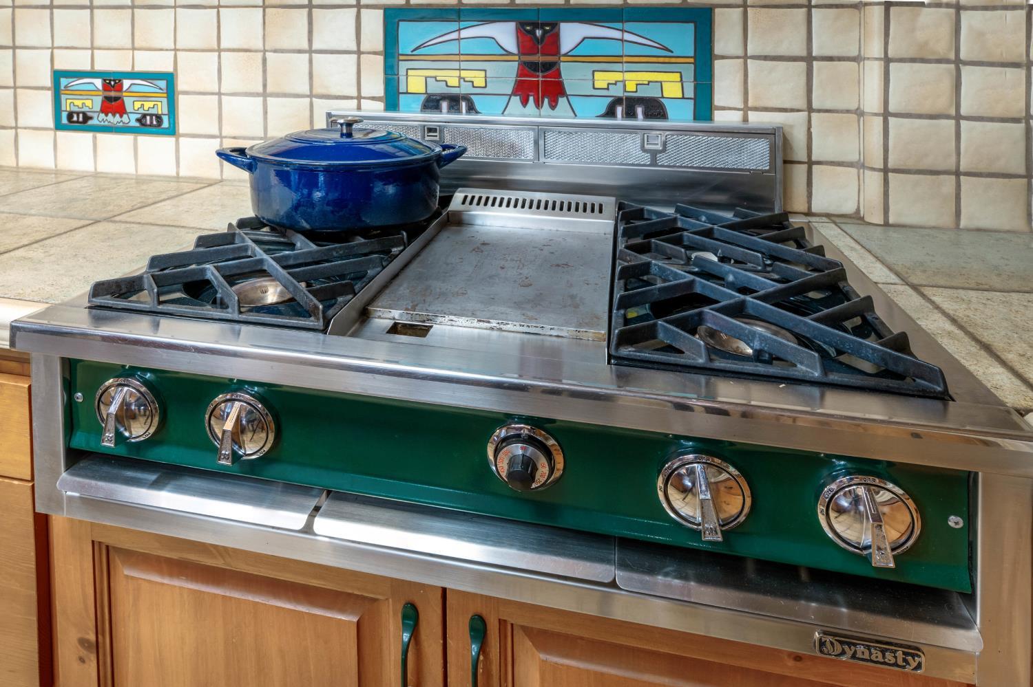 Grass Valley, California, 95949, United States, 3 Bedrooms Bedrooms, ,5 BathroomsBathrooms,Residential,For Sale,2006343