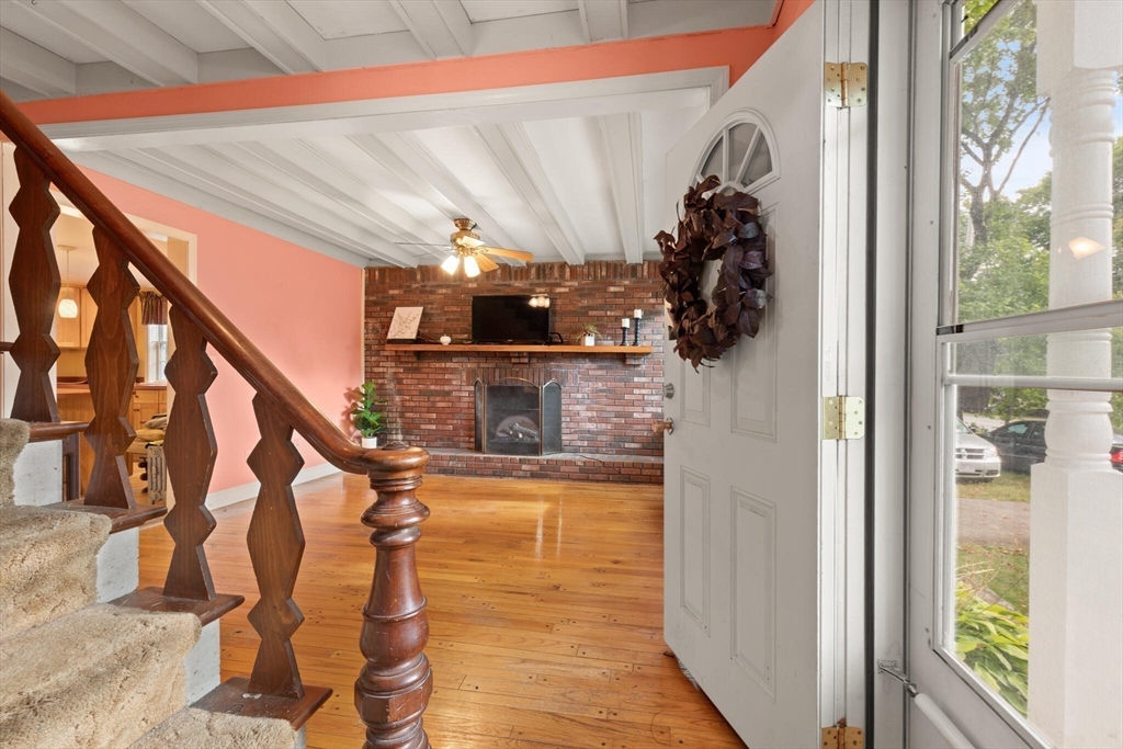 North Attleboro, Massachusetts, 02760, United States, 5 Bedrooms Bedrooms, ,2 BathroomsBathrooms,Residential,For Sale,1939439