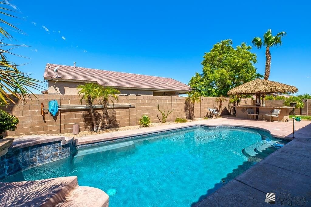 Yuma, Arizona, 85367-4912, United States, 4 Bedrooms Bedrooms, ,2 BathroomsBathrooms,Residential,For Sale,1923195
