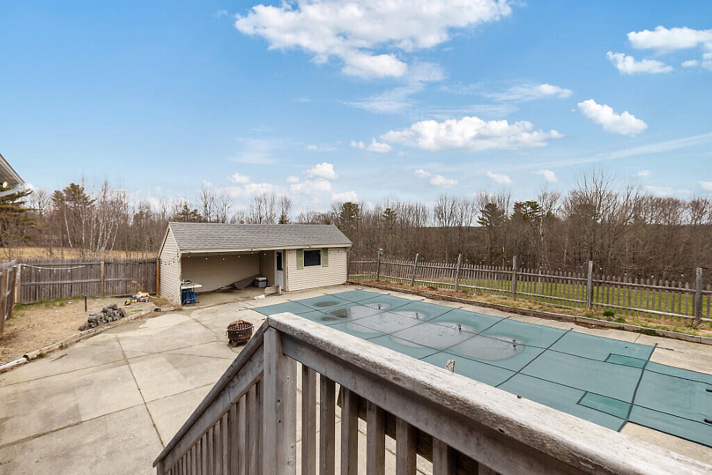 China, Maine, 04358, United States, 6 Bedrooms Bedrooms, ,3 BathroomsBathrooms,Residential,For Sale,1898689