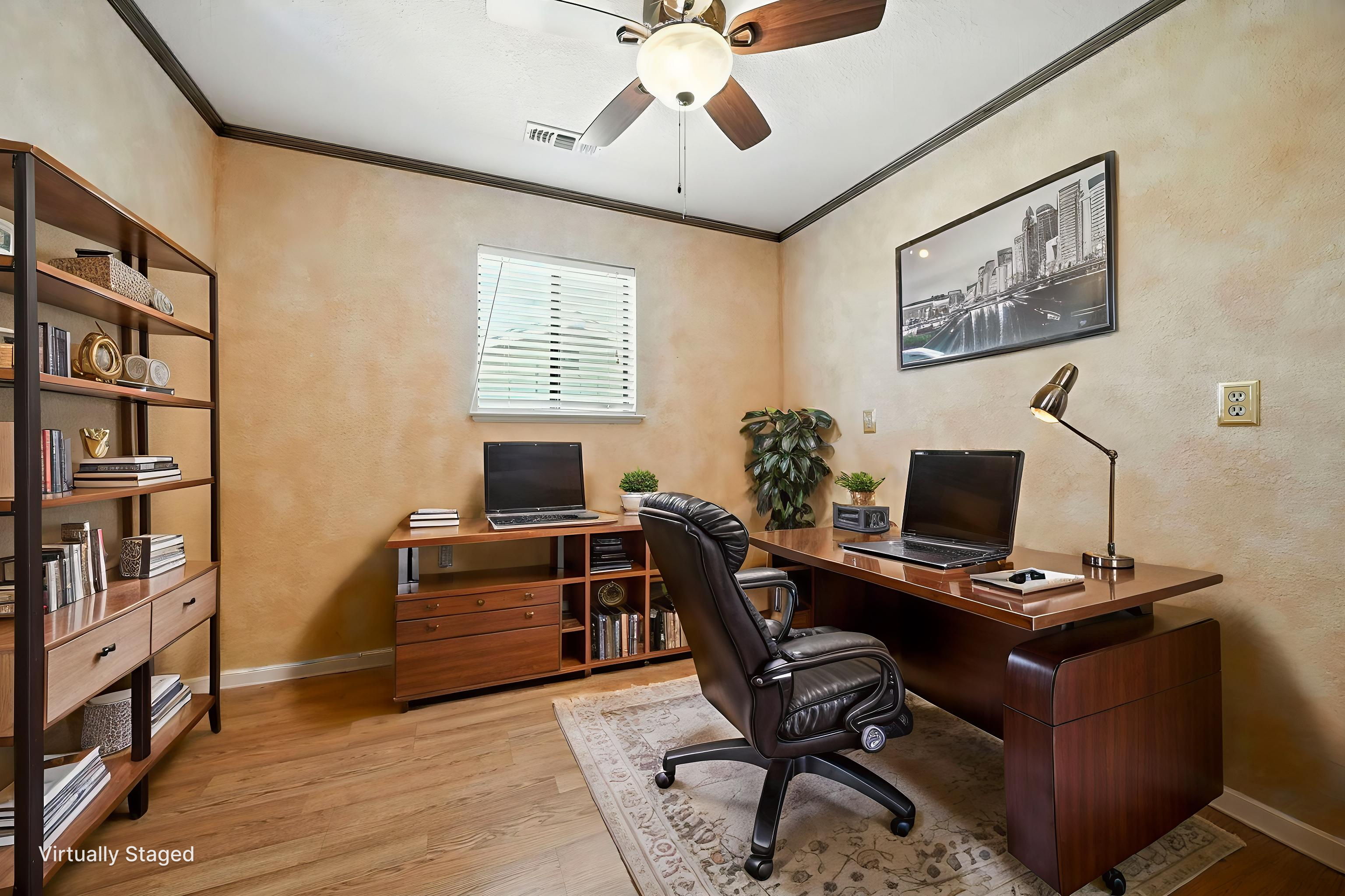  5 Bedrooms + Many Upgrades + Owned Solar - 物件實景