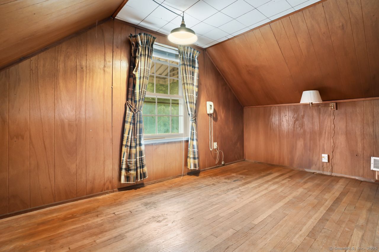 Stratford, Connecticut, 06615, United States, 3 Bedrooms Bedrooms, ,1 BathroomBathrooms,Residential,For Sale,1965569
