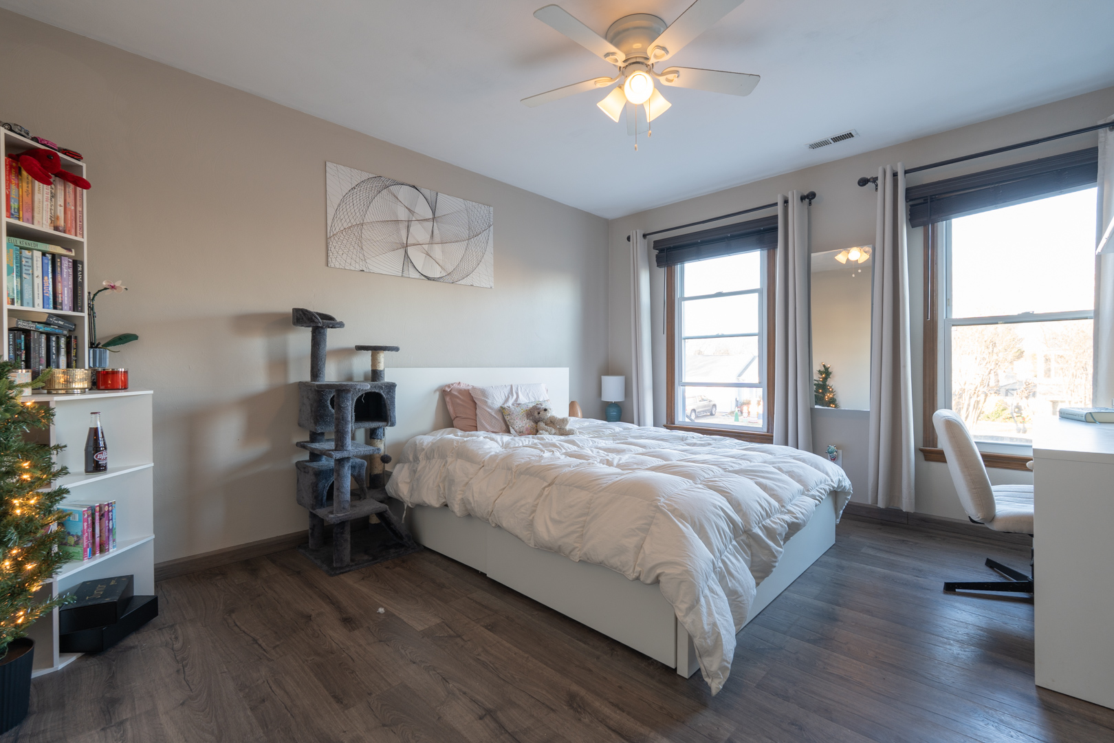 Virginia Beach, Virginia, 23454, United States, 4 Bedrooms Bedrooms, ,3 BathroomsBathrooms,Residential,For Sale,2006012