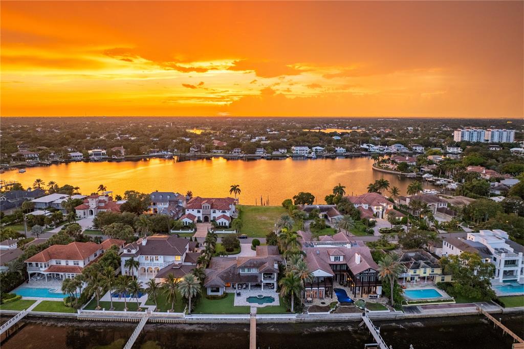 St Petersburg, Florida, 33704, United States, 6 Bedrooms Bedrooms, ,8 BathroomsBathrooms,Residential,For Sale,1897556