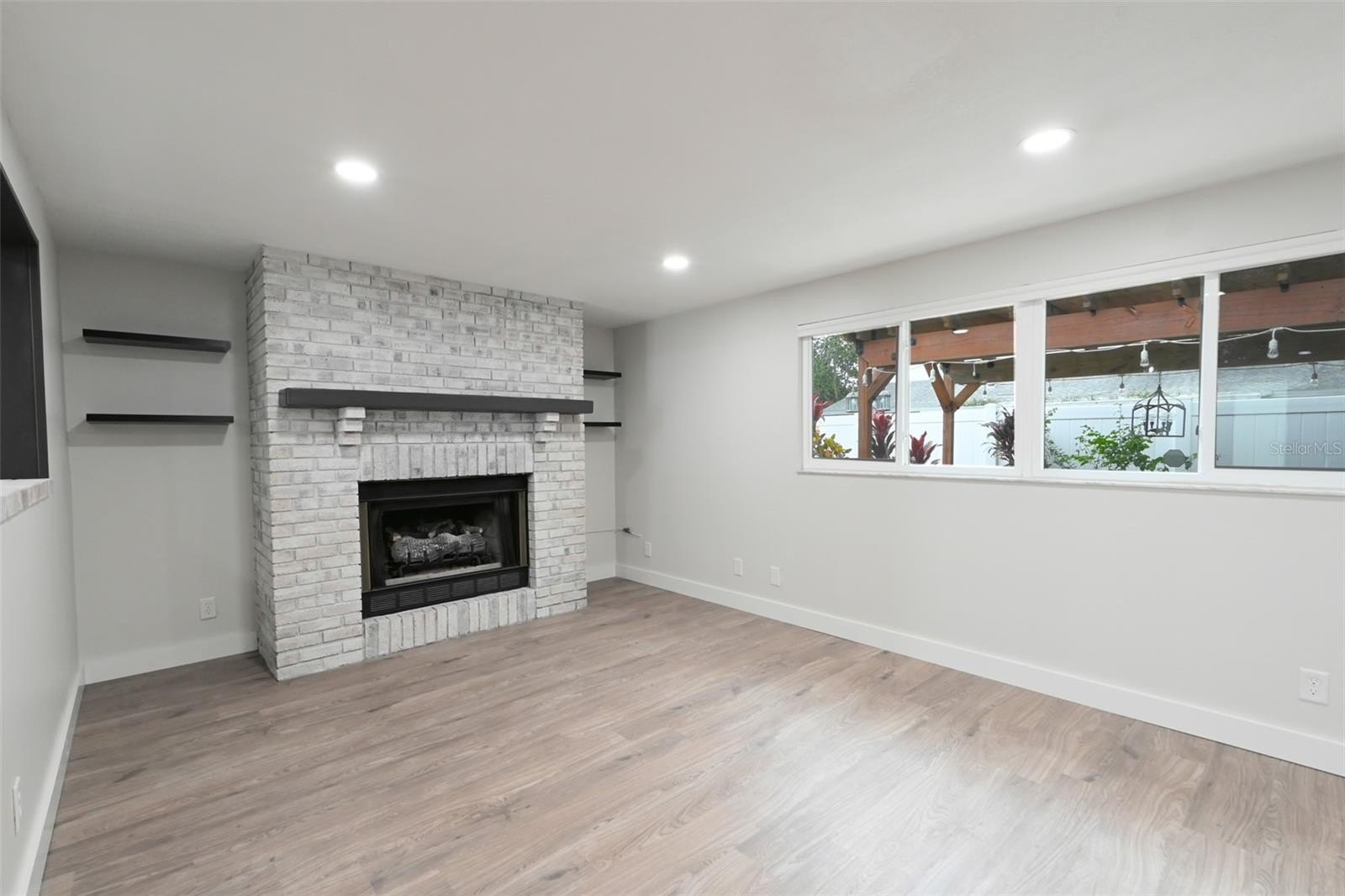 SEMINOLE, Florida, 33778, United States, 4 Bedrooms Bedrooms, ,2 BathroomsBathrooms,Residential,For Sale,2005196