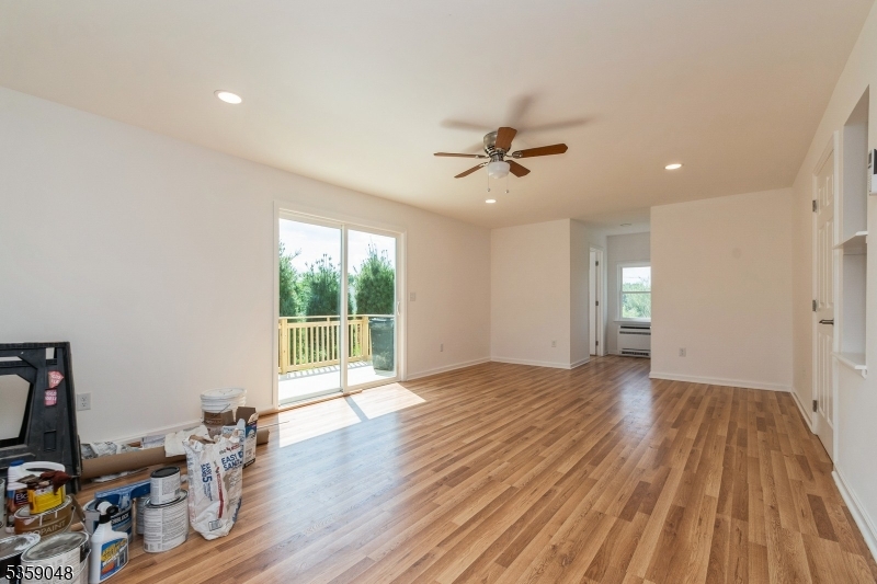 Franklin Twp., New Jersey, 08825, United States, 2 Bedrooms Bedrooms, ,3 BathroomsBathrooms,Residential,For Sale,1820941