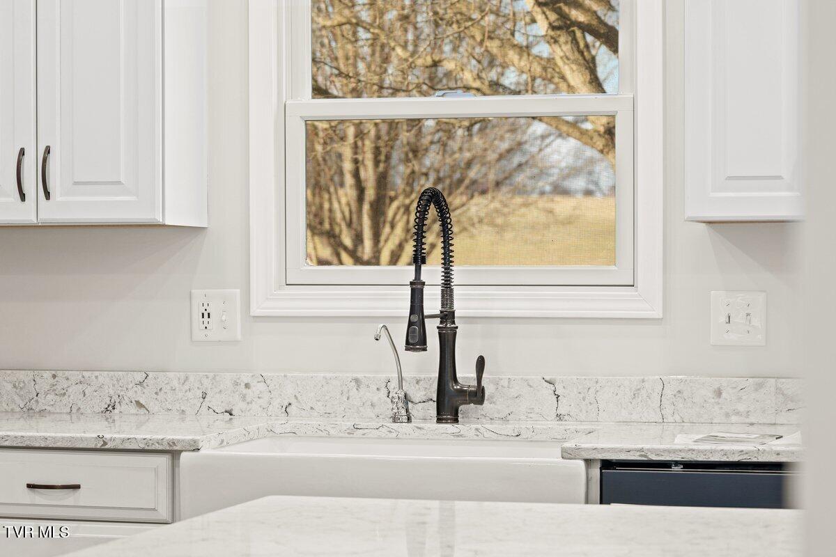 Gray, Tennessee, 37615, United States, 4 Bedrooms Bedrooms, ,3 BathroomsBathrooms,Residential,For Sale,1979136