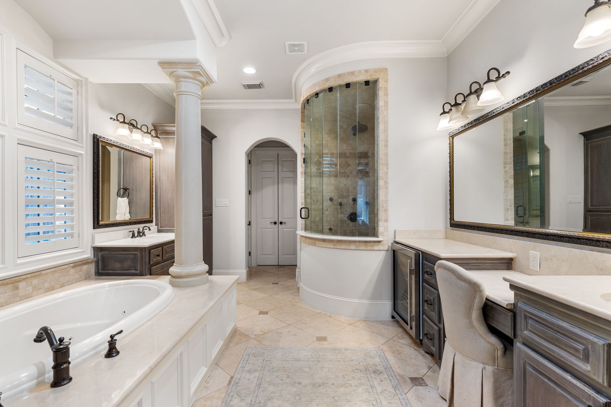  1010 Nantucket Drive F - 物件實景