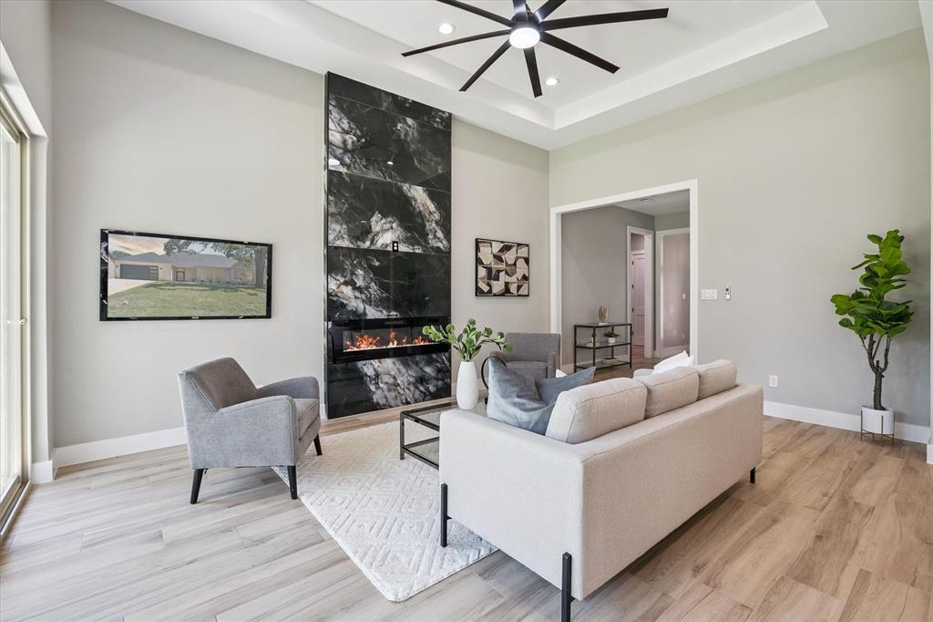 Arlington, Texas, 76012, United States, 4 Bedrooms Bedrooms, ,3 BathroomsBathrooms,Residential,For Sale,1976535