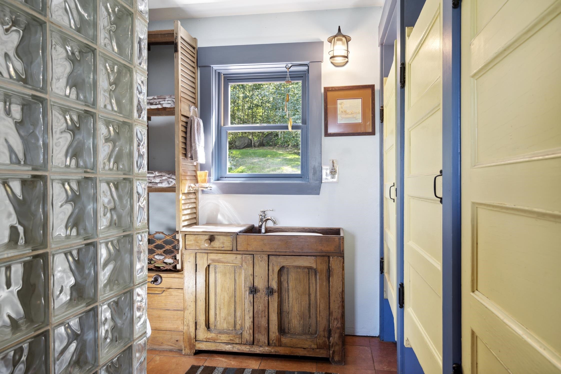Bristol, New Hampshire, 03222, United States, 8 Bedrooms Bedrooms, ,5 BathroomsBathrooms,Residential,For Sale,1883549