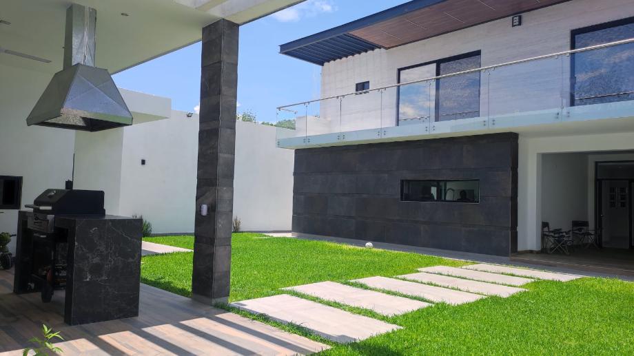Real de Nogalar, Torreón, Coahuila de Zaragoza, 27018, Mexico, 4 Bedrooms Bedrooms, ,5 BathroomsBathrooms,Residential,For Sale,Real de Nogalar,1571697